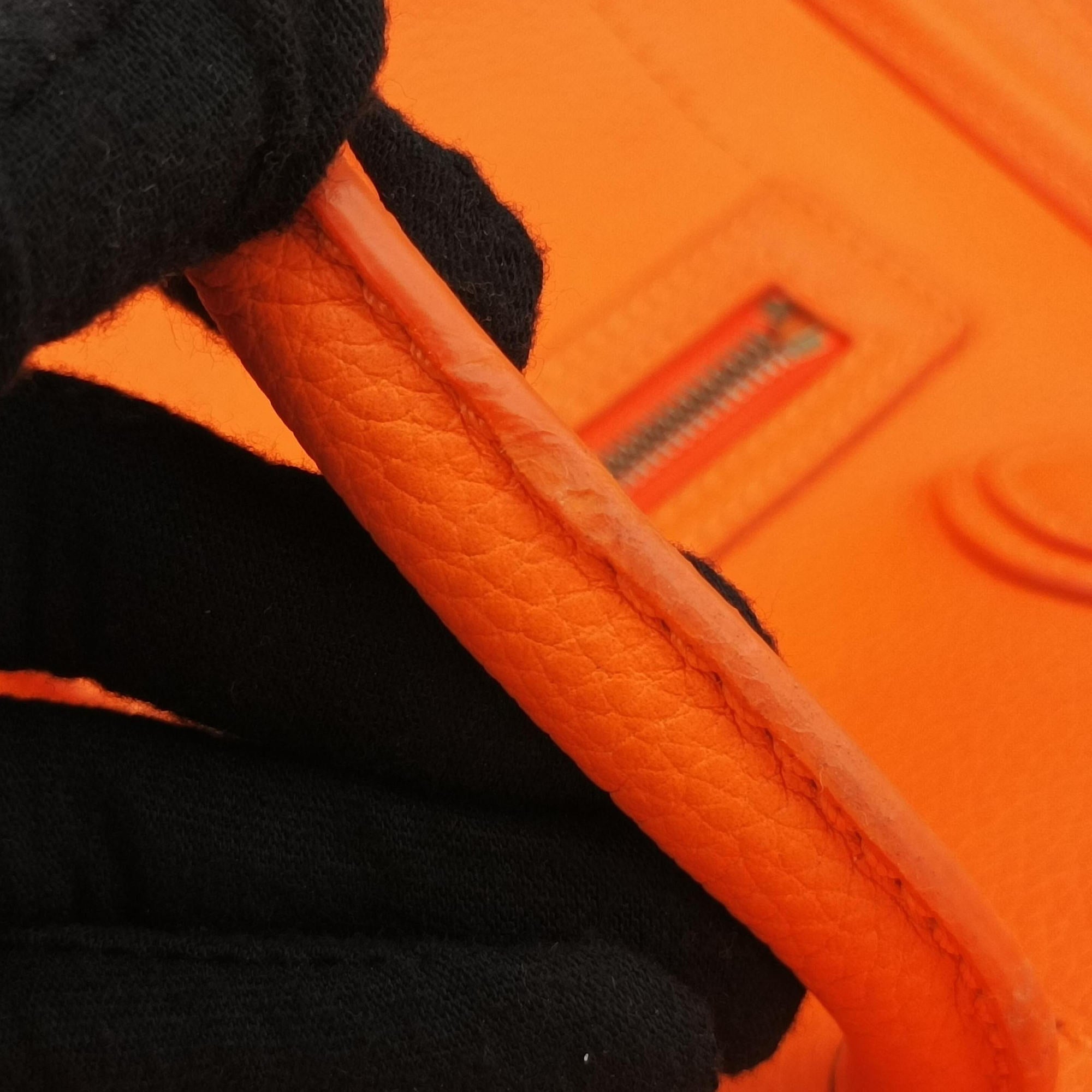 Pre-owned Celine Luggage Micro shopper Orange Leather  handbag | stylenewstar