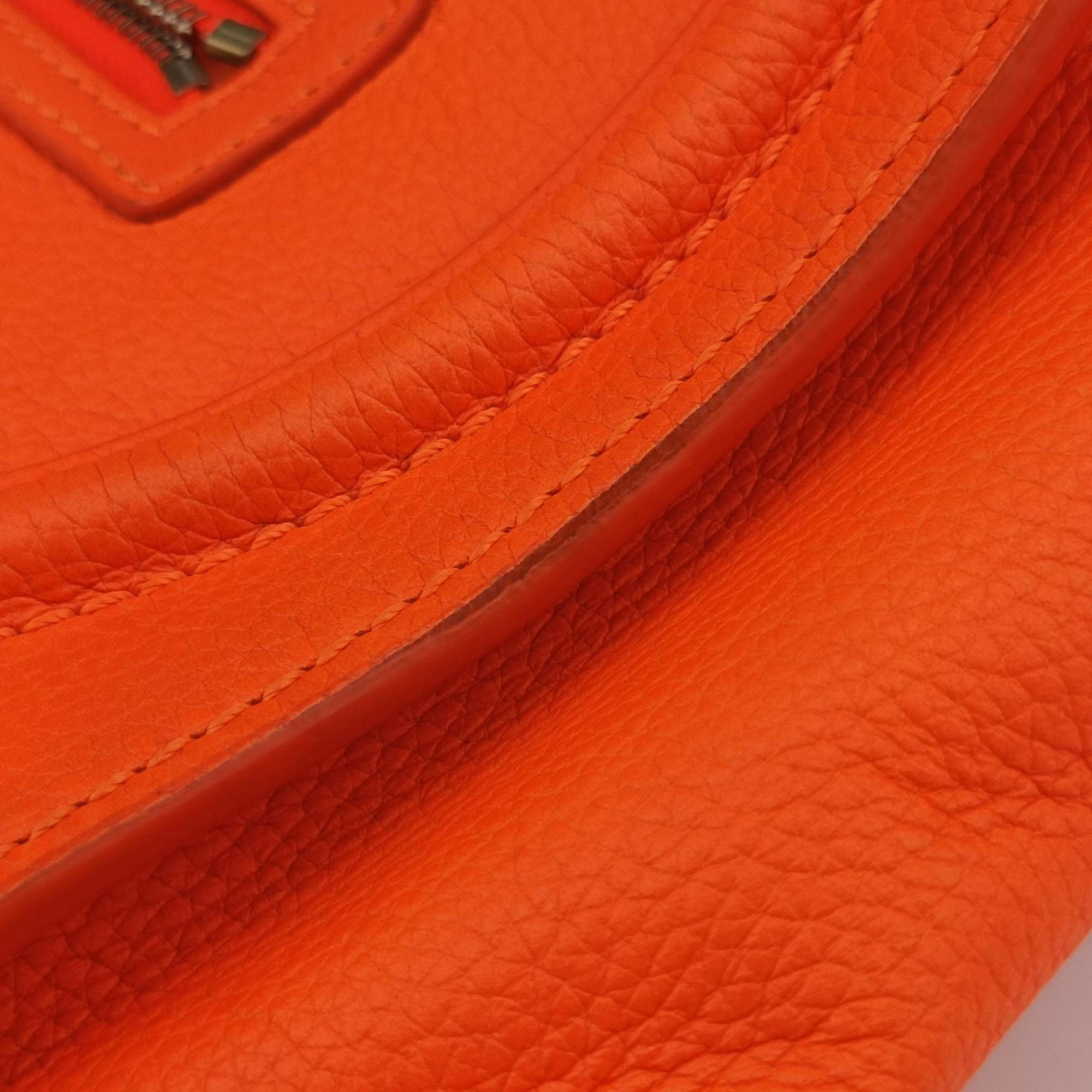 Pre-owned Celine Luggage Micro shopper Orange Leather  handbag | stylenewstar