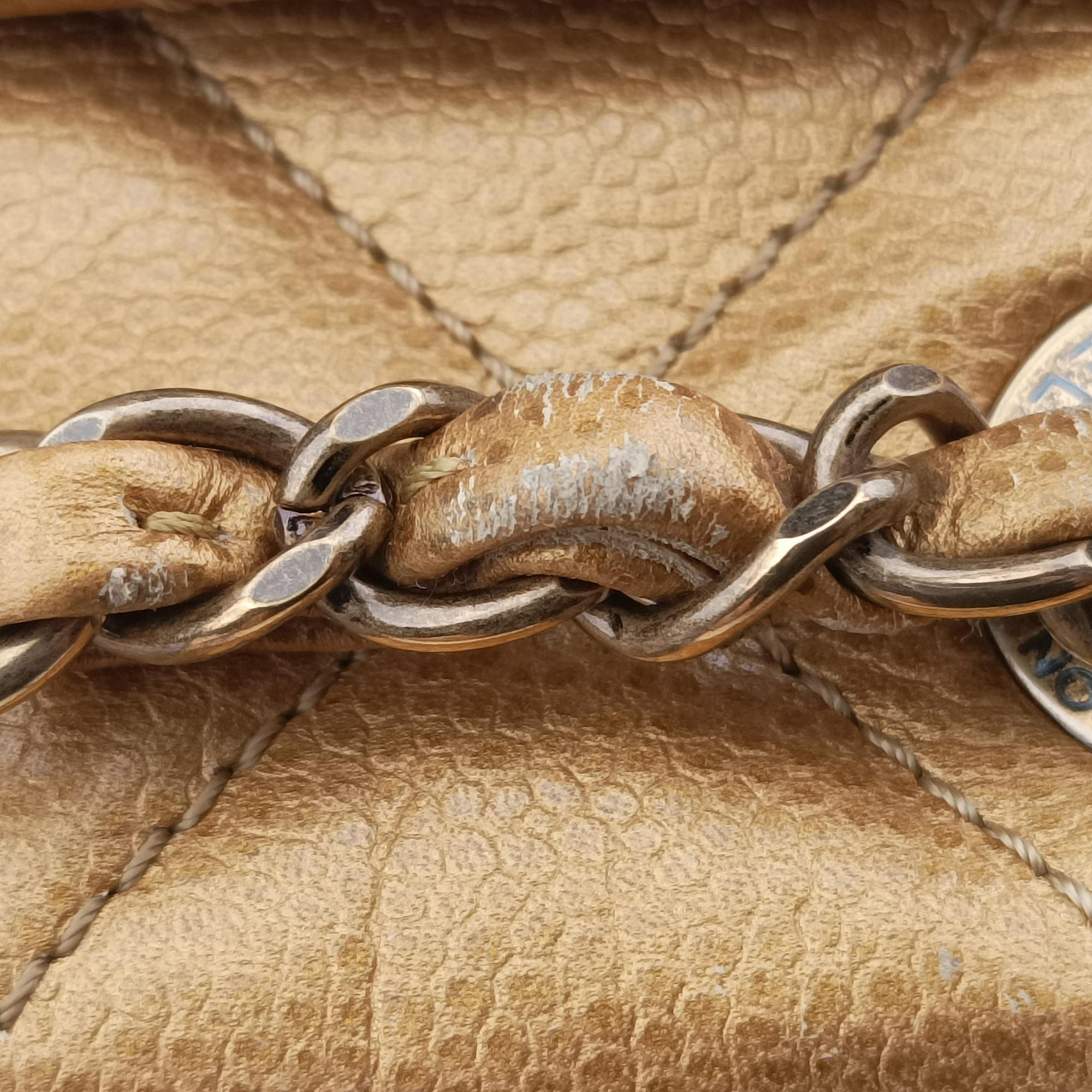 Pre-owned Chanel Matelasse Cocomark Golden caviar skin A65771 shoulderbag | stylenewstar