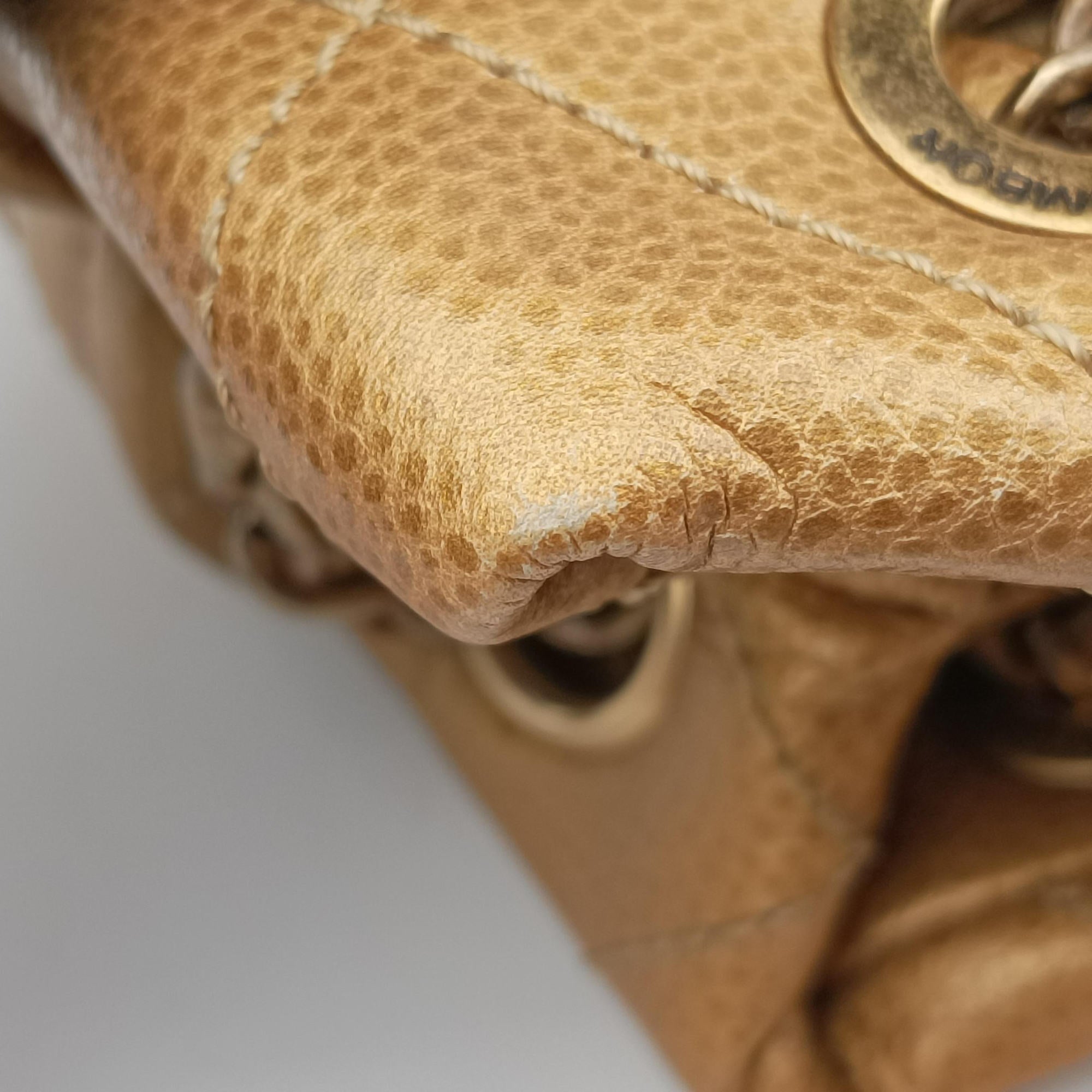 Pre-owned Chanel Matelasse Cocomark Golden caviar skin A65771 shoulderbag | stylenewstar