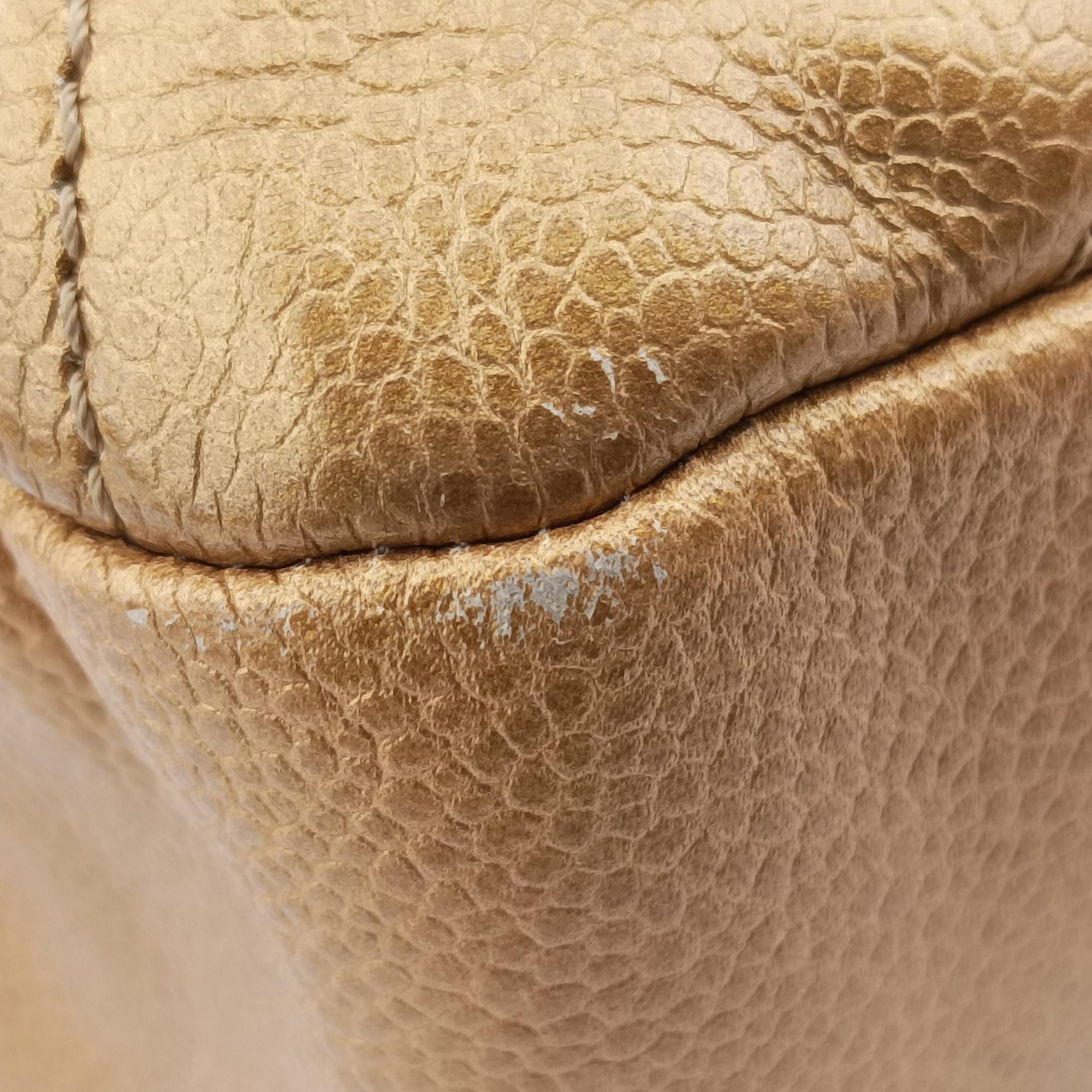 Pre-owned Chanel Matelasse Cocomark Golden caviar skin A65771 shoulderbag | stylenewstar