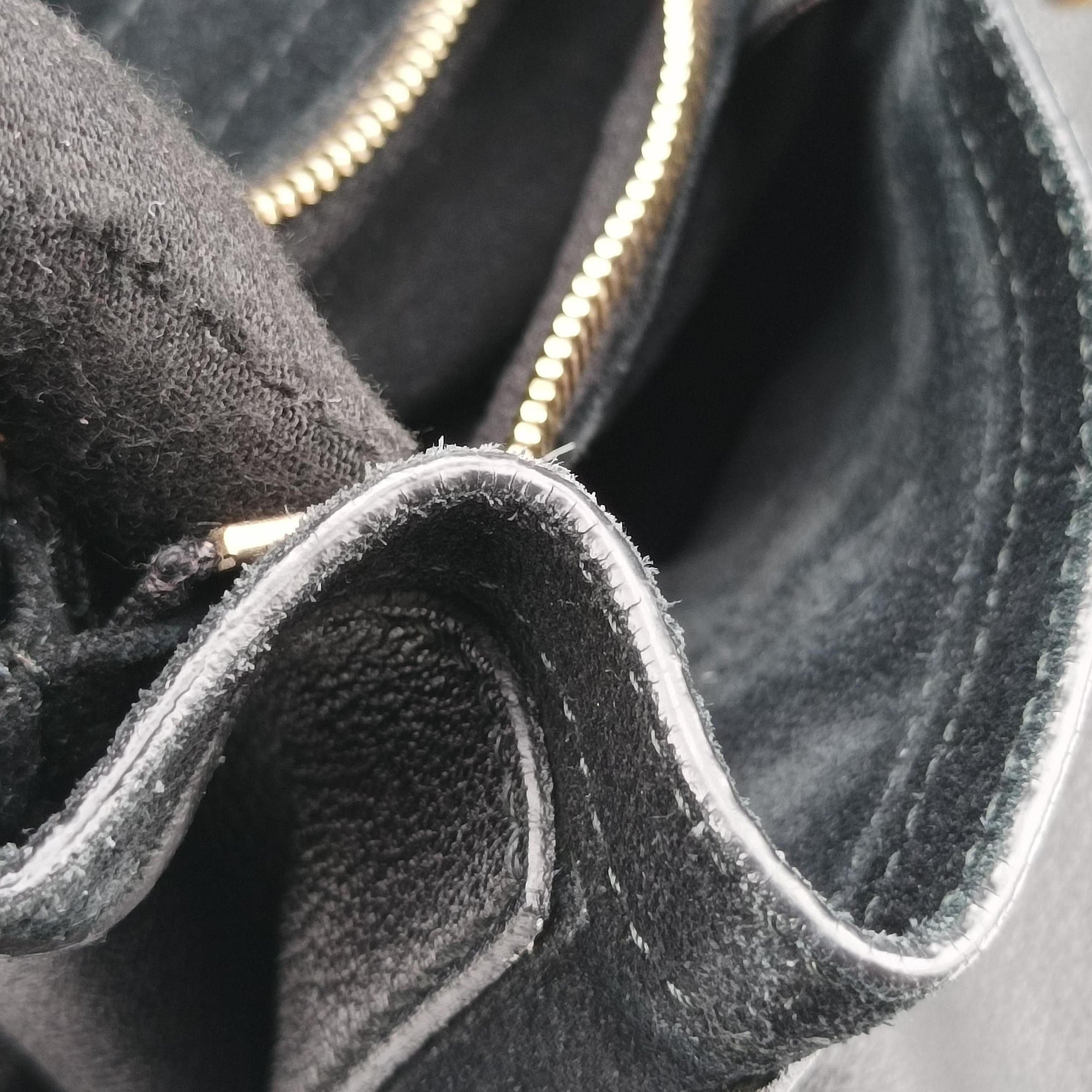 Pre-owned Yves Saint Laurent Muse to White x Dark Brown x Black Pony hair x Leather 283761 shoulderbag | stylenewstar