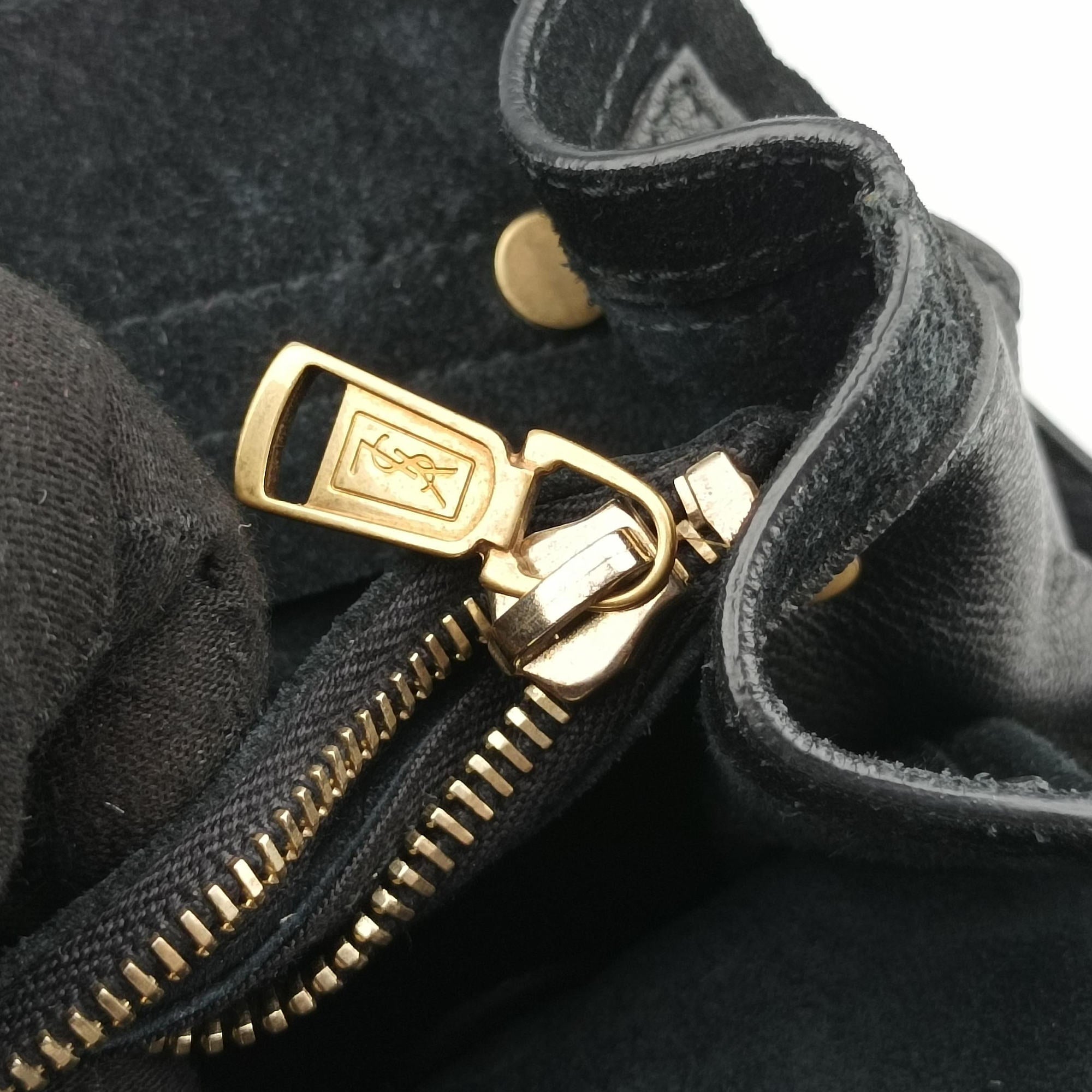 Pre-owned Yves Saint Laurent Muse to White x Dark Brown x Black Pony hair x Leather 283761 shoulderbag | stylenewstar