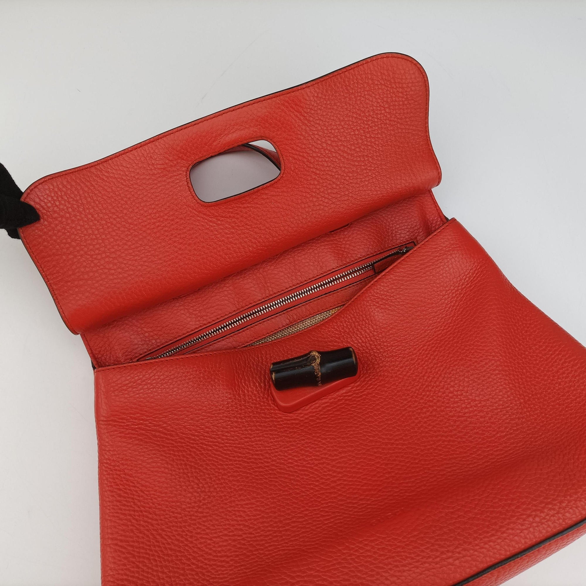 Secondhand Gucci Bamboo Daily Orange Leather 392013 shoulderbag | stylenewstar