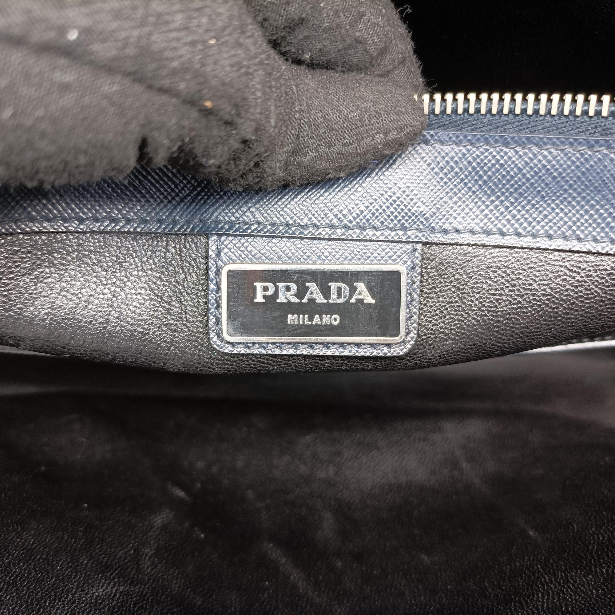 Vintage Prada Triangle Logo Plate Navy Saffiano Leather  handbag | stylenewstar