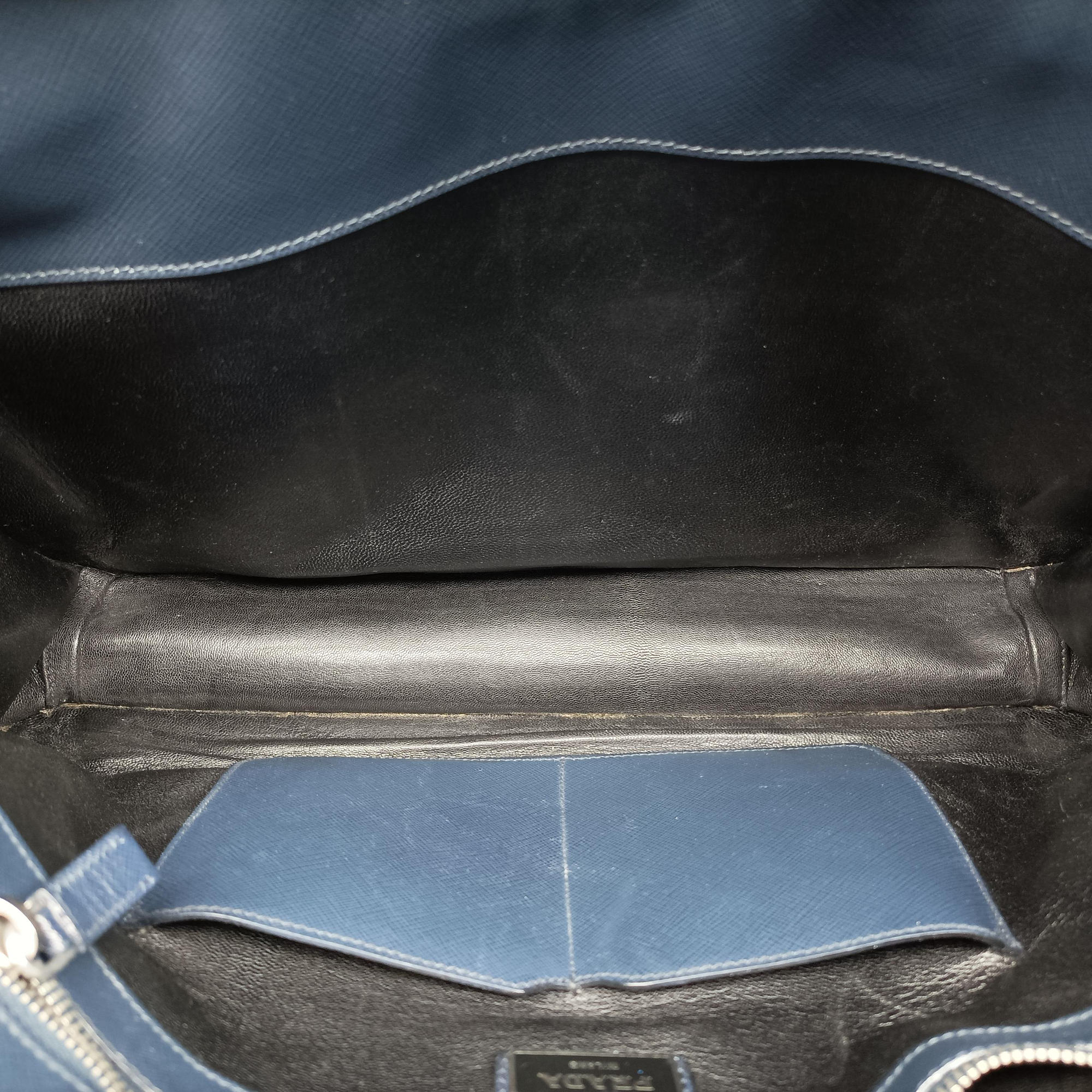 Vintage Prada Triangle Logo Plate Navy Saffiano Leather  handbag | stylenewstar