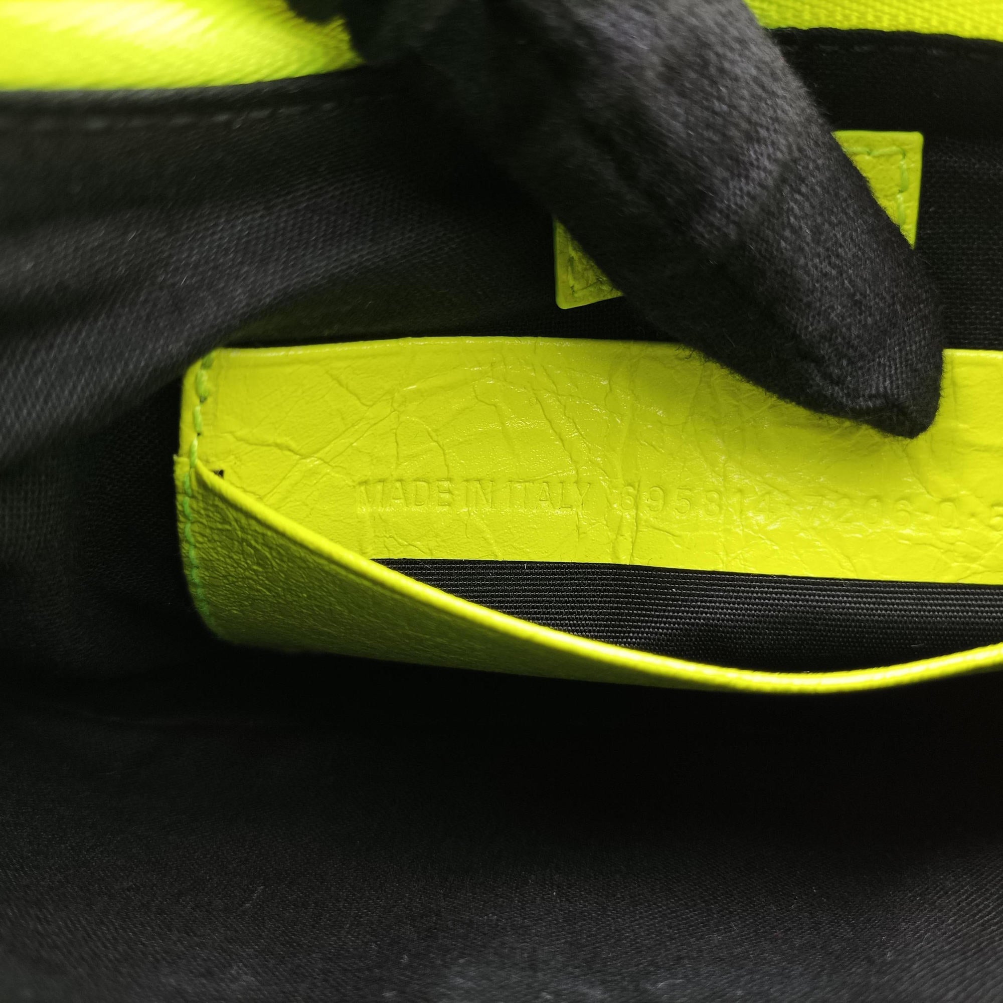 Secondhand Balenciaga Le Cagole Green lambskin  shoulderbag | stylenewstar