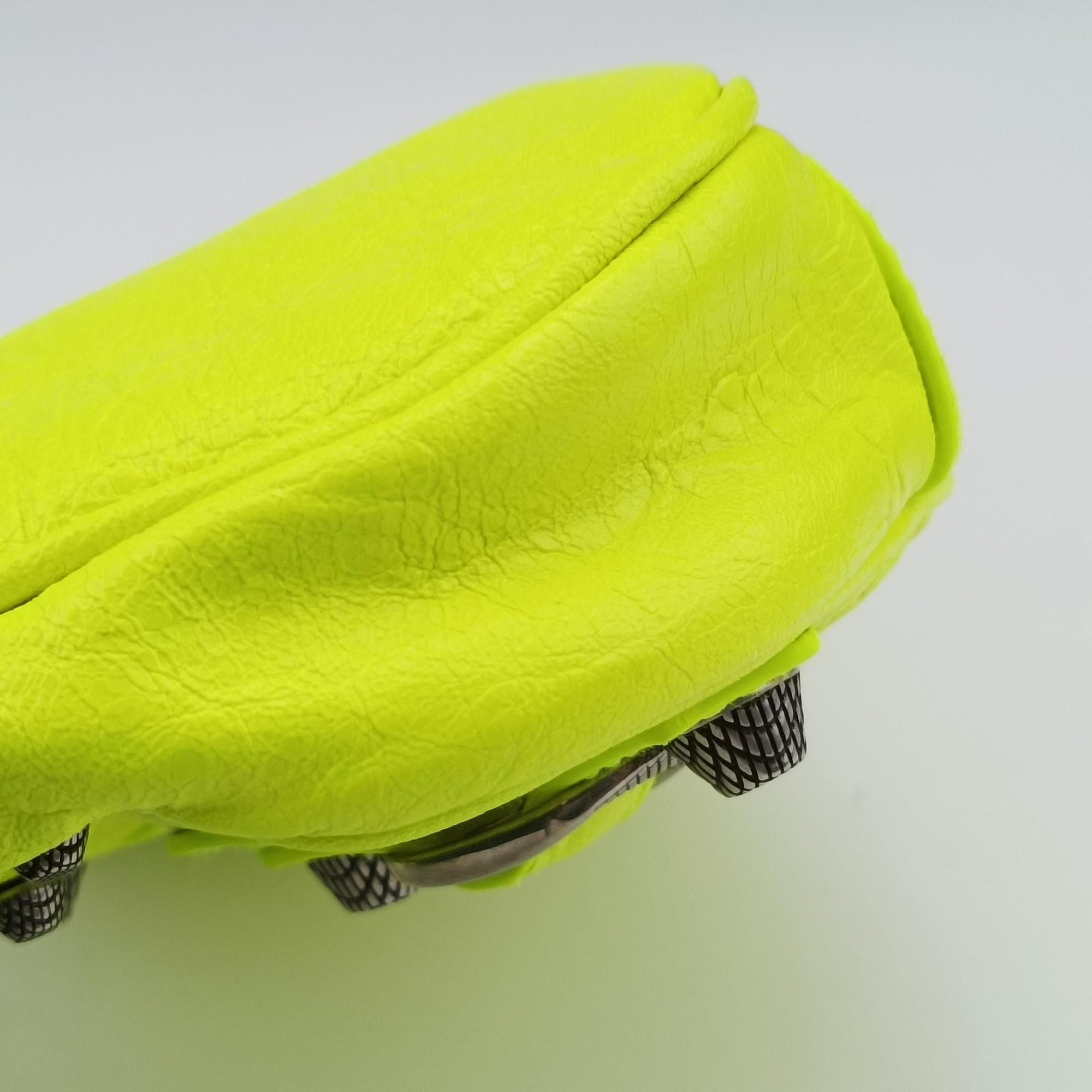 Secondhand Balenciaga Le Cagole Green lambskin  shoulderbag | stylenewstar