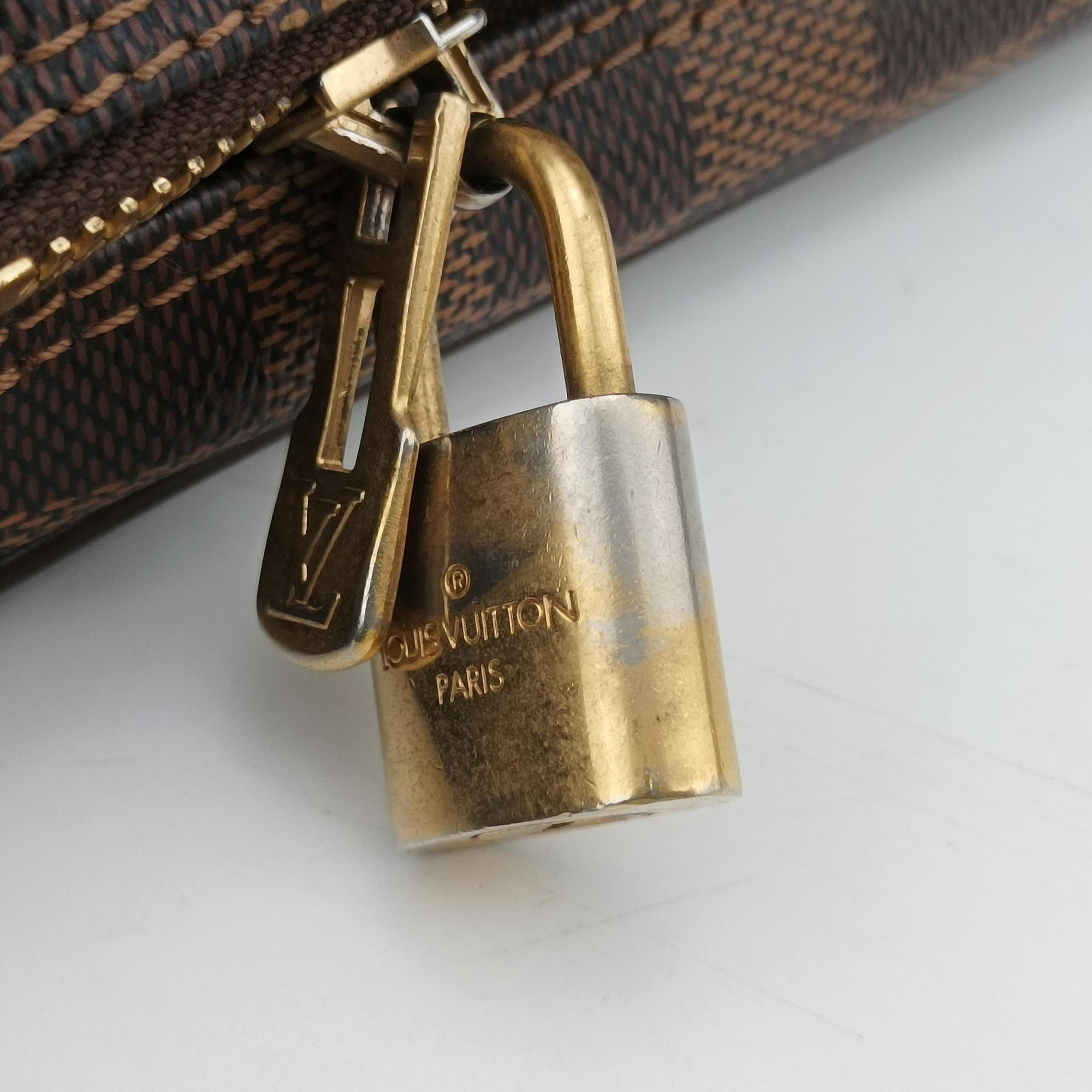Pre-owned Louis Vuitton Porte Documents Voyage EBENE Damier Canvas N41124 handbag | stylenewstar