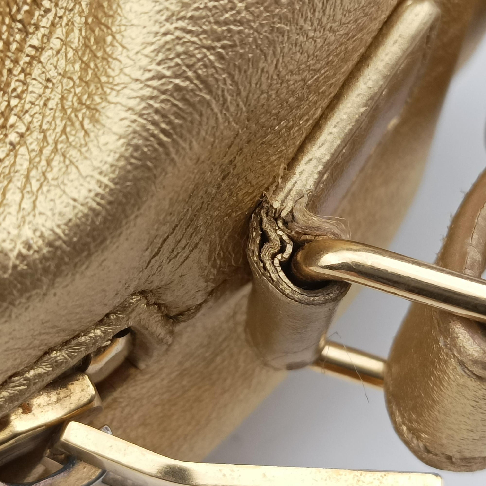 Pre-owned Yves Saint Laurent CLASSIC BABY DUFFLE Golden Leather 340238 shoulderbag | stylenewstar