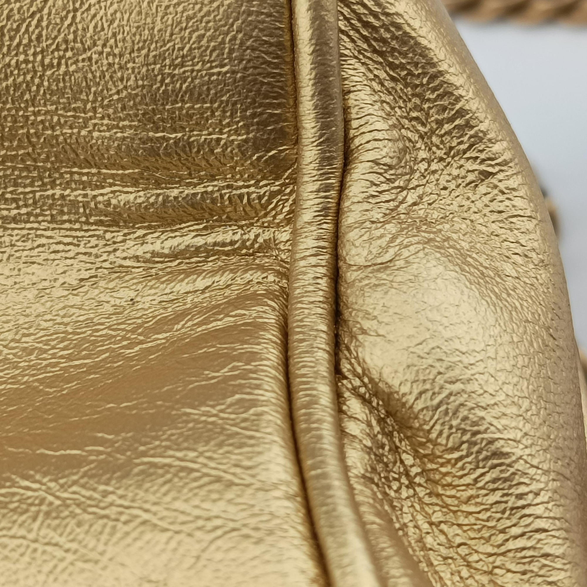 Pre-owned Yves Saint Laurent CLASSIC BABY DUFFLE Golden Leather 340238 shoulderbag | stylenewstar