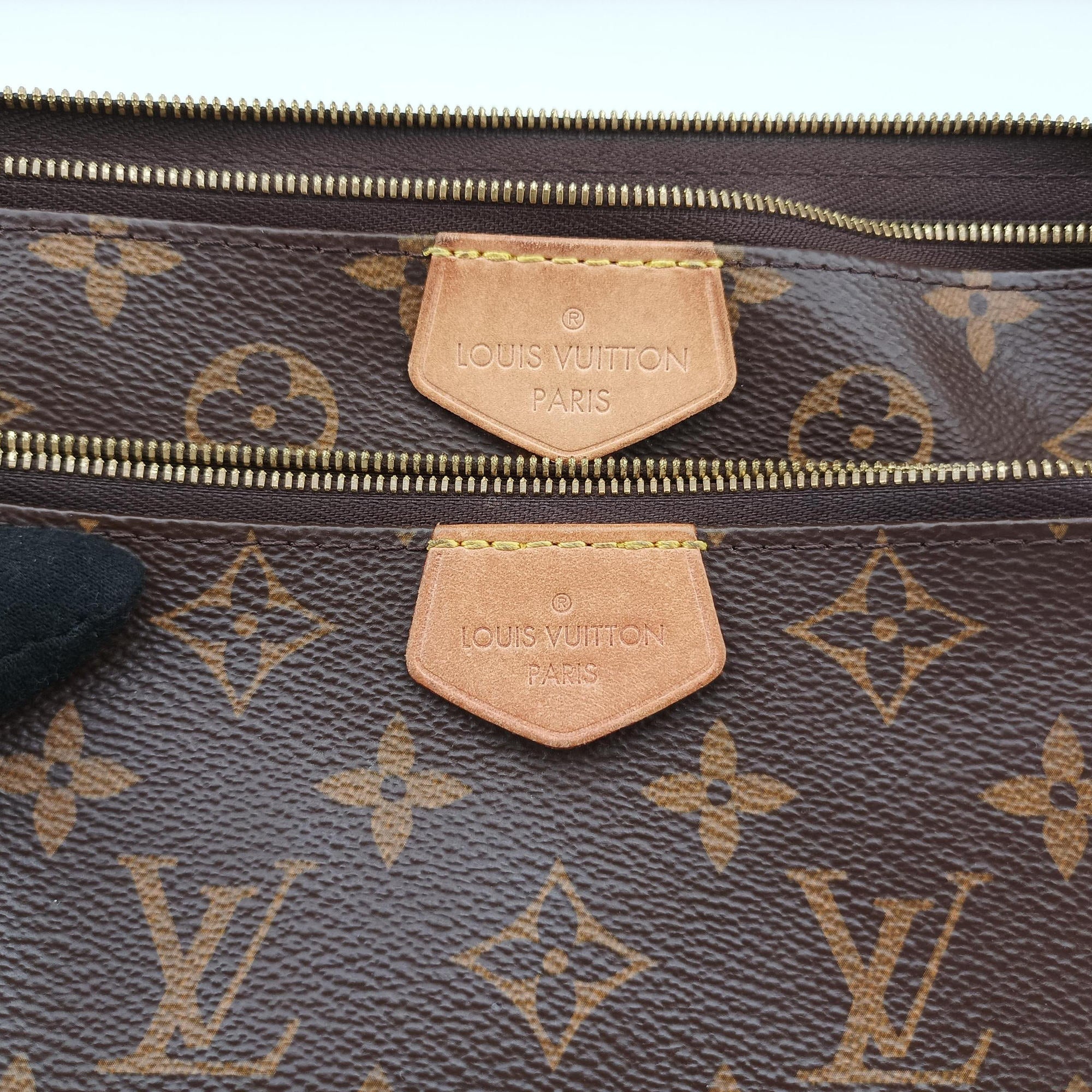 Pre-owned Louis Vuitton MULTI POCHETTE ACCESSOIRES  Brown × Khaki Monogram Canvas M44840 shoulderbag | stylenewstar