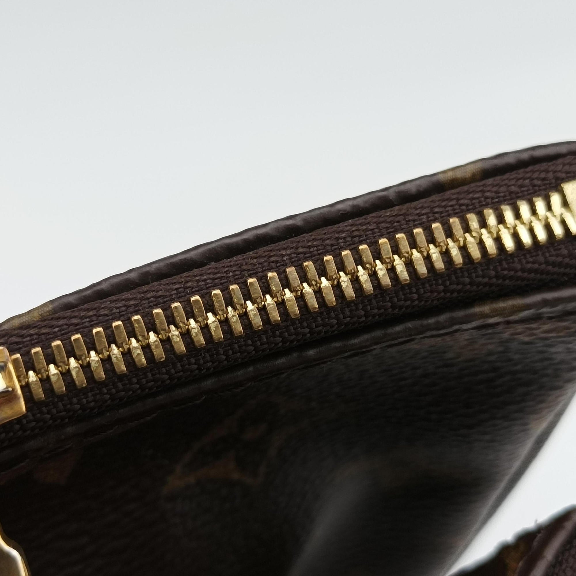 Pre-owned Louis Vuitton MULTI POCHETTE ACCESSOIRES  Brown × Khaki Monogram Canvas M44840 shoulderbag | stylenewstar