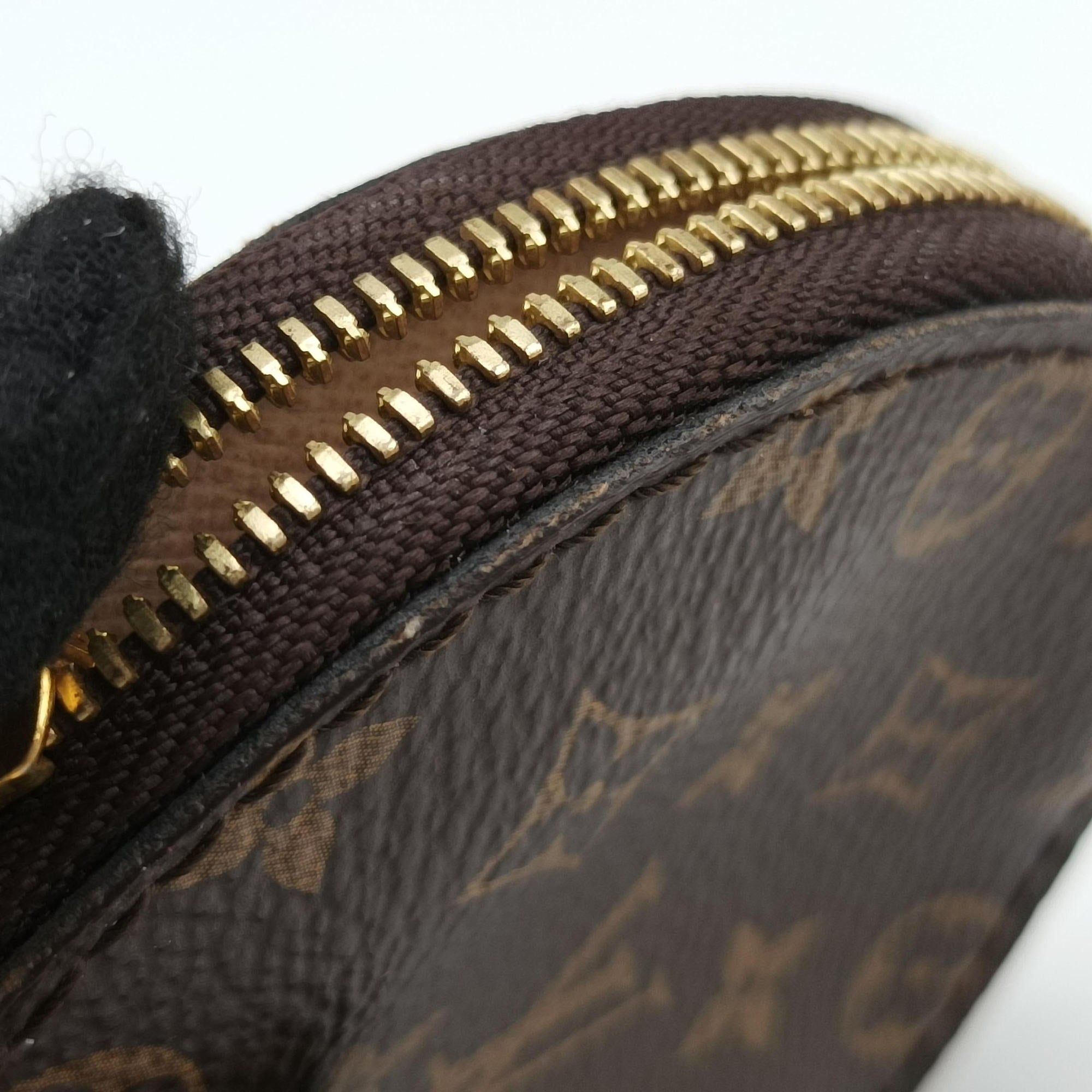 Pre-owned Louis Vuitton MULTI POCHETTE ACCESSOIRES  Brown × Khaki Monogram Canvas M44840 shoulderbag | stylenewstar
