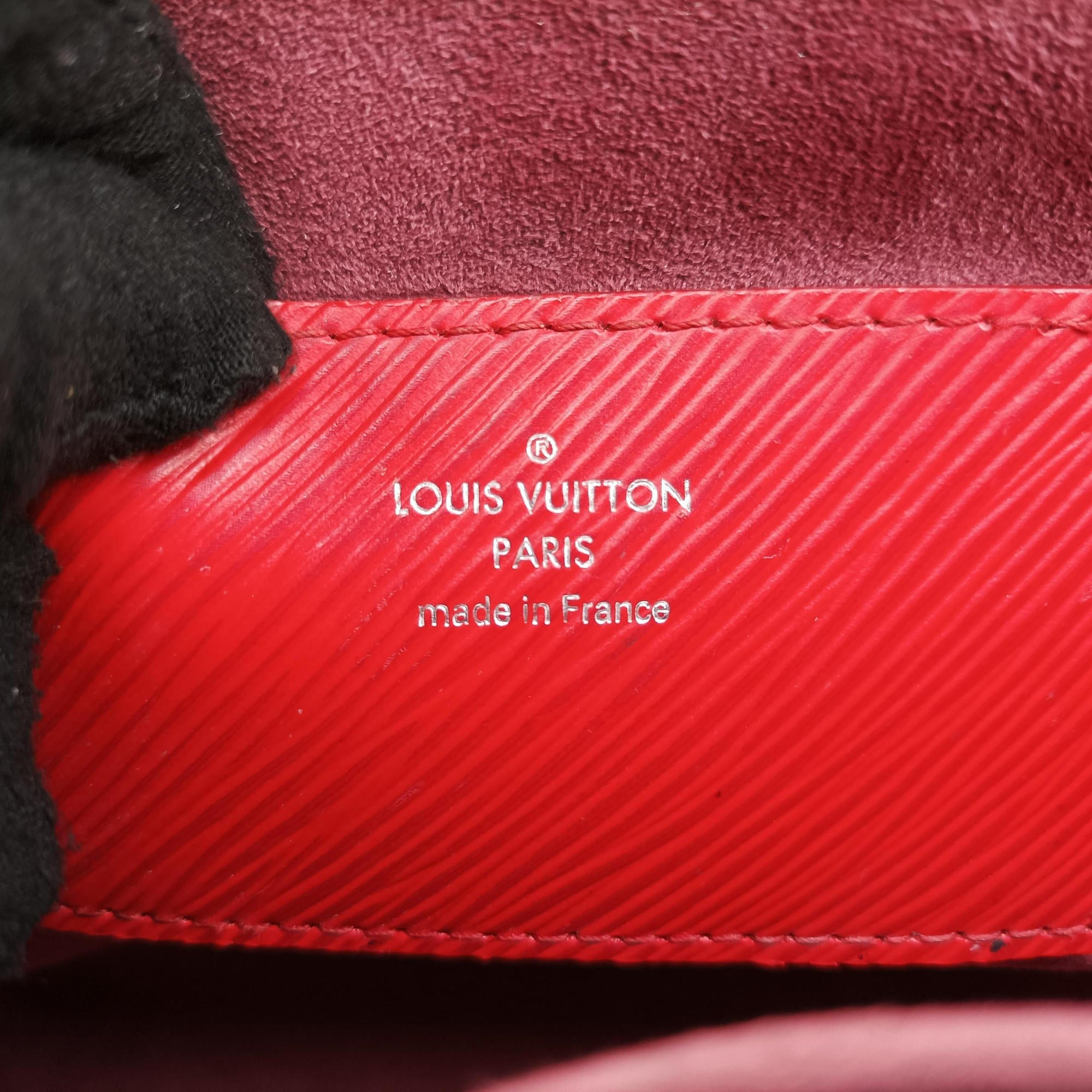 Vintage Louis Vuitton TwistMM Poppy Petal Epi M50523 shoulderbag | stylenewstar