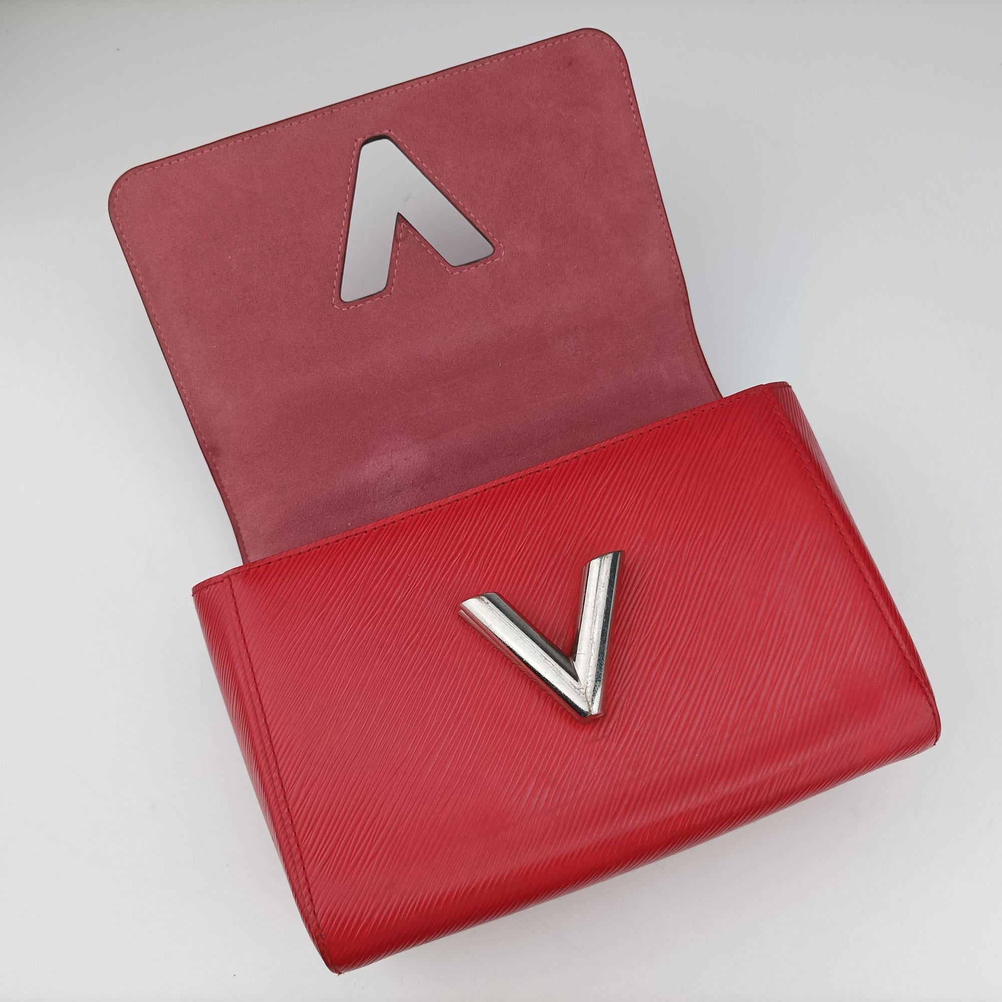 Vintage Louis Vuitton TwistMM Poppy Petal Epi M50523 shoulderbag | stylenewstar