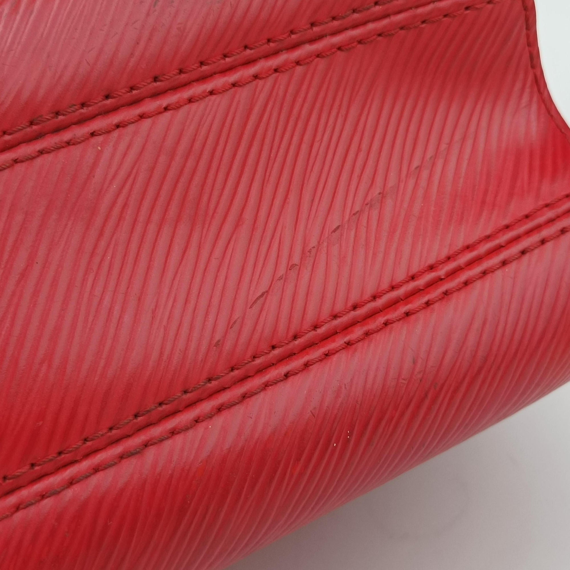 Vintage Louis Vuitton TwistMM Poppy Petal Epi M50523 shoulderbag | stylenewstar