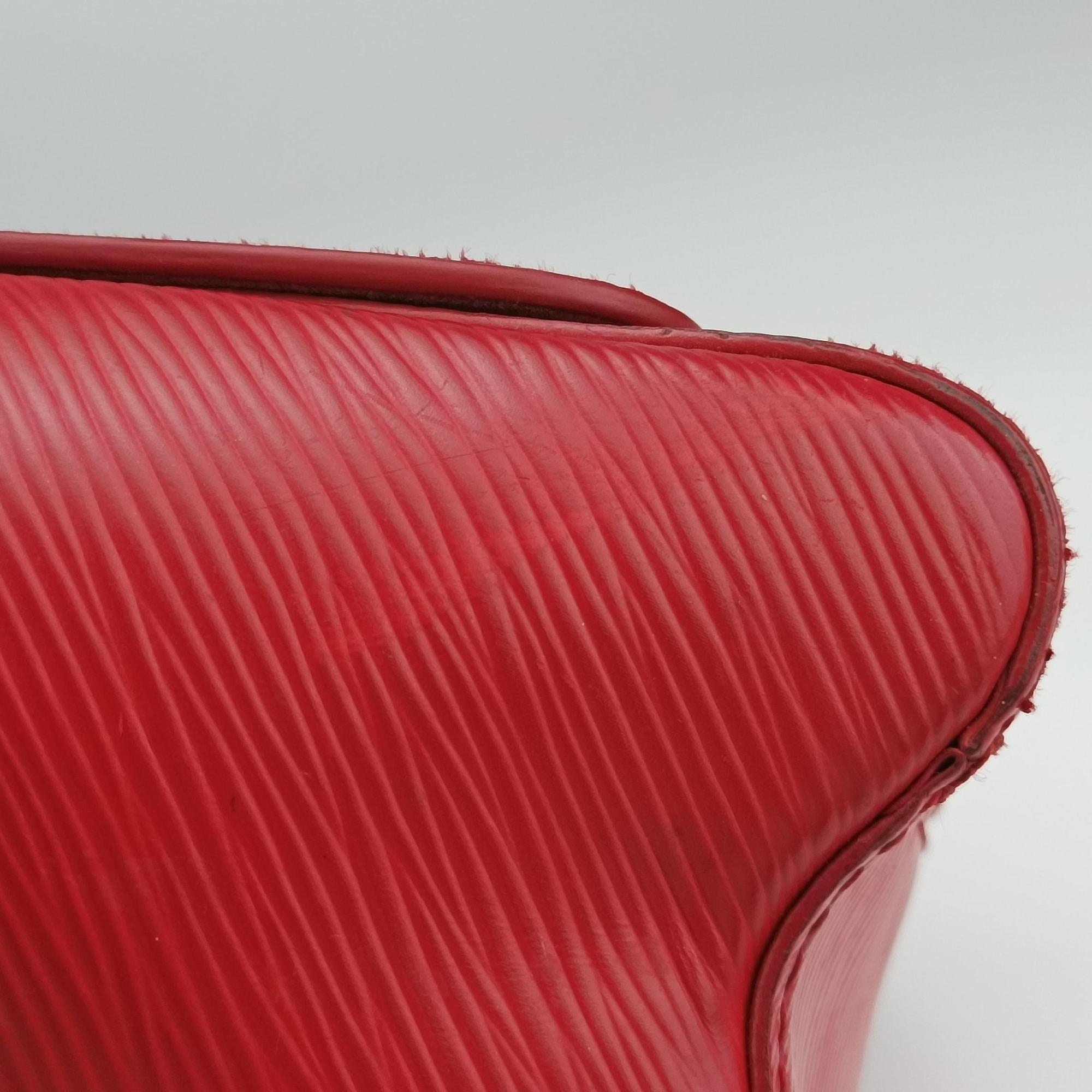 Vintage Louis Vuitton TwistMM Poppy Petal Epi M50523 shoulderbag | stylenewstar