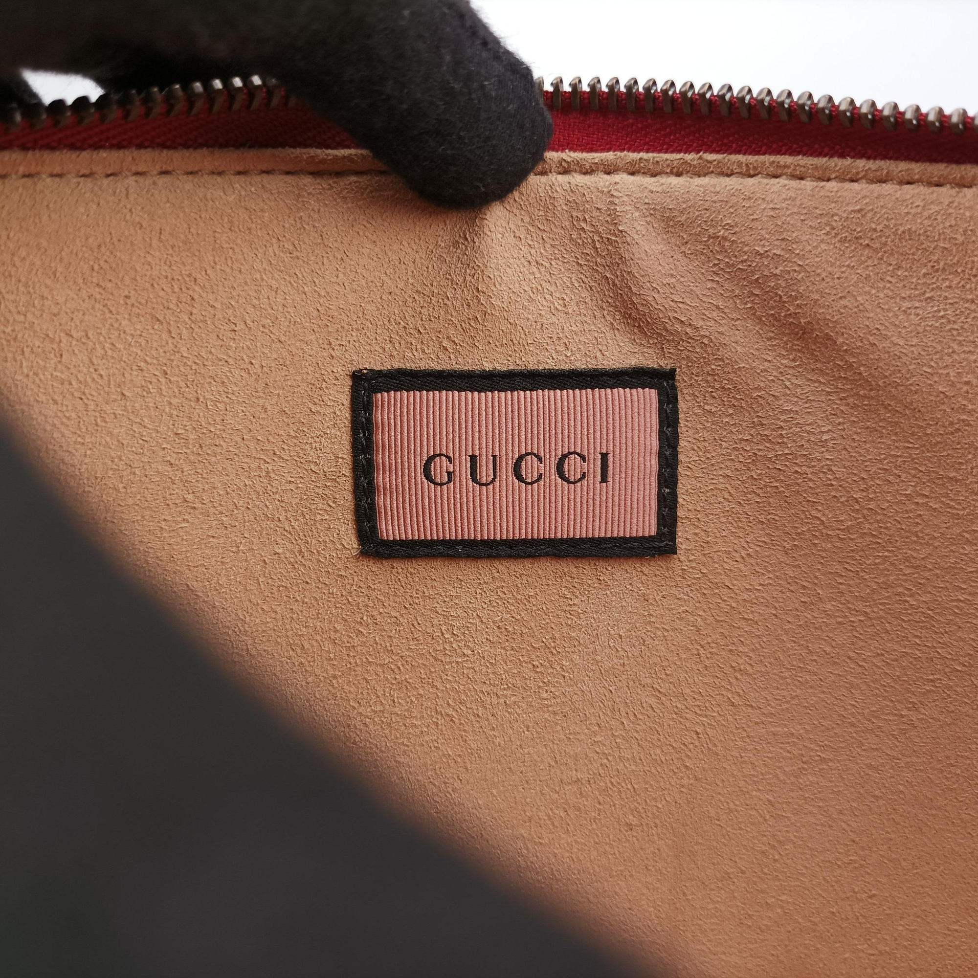 Pre-owned Gucci Ghost Red Leather 445597 clutchbag | stylenewstar