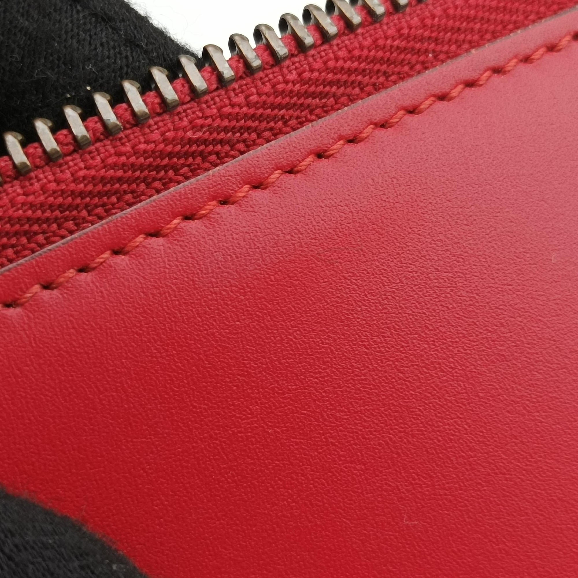 Pre-owned Gucci Ghost Red Leather 445597 clutchbag | stylenewstar