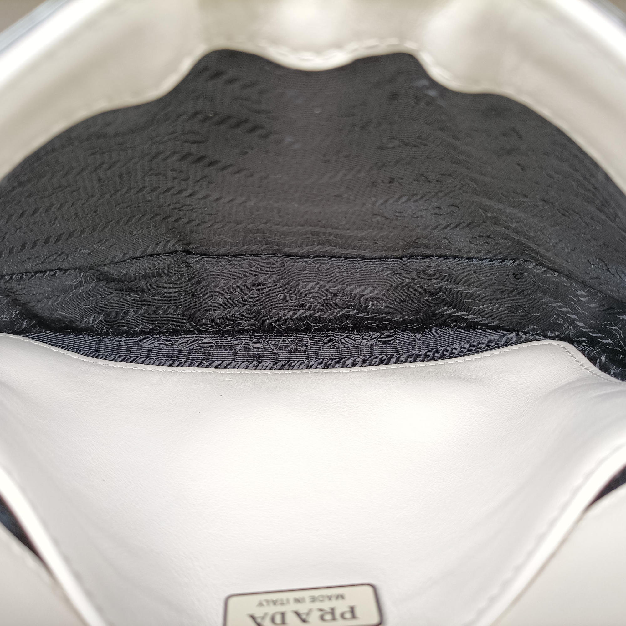 Pre-owned Prada Cleo Flap White Leather  shoulderbag | stylenewstar