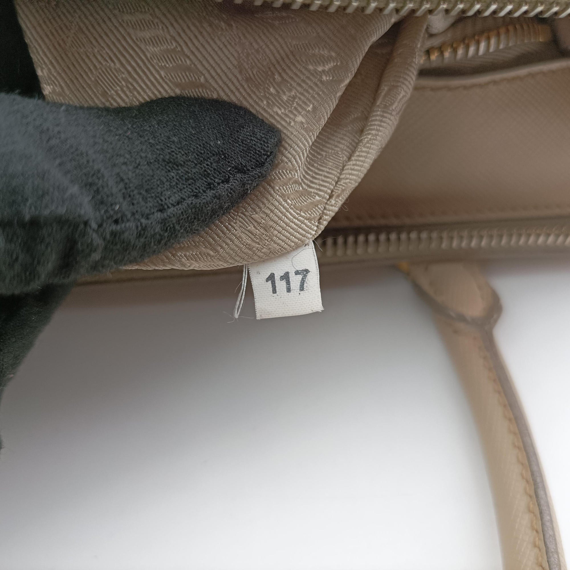 Pre-owned Prada Galleria Beige SAFFIANO Leather BN2274 shoulderbag | stylenewstar