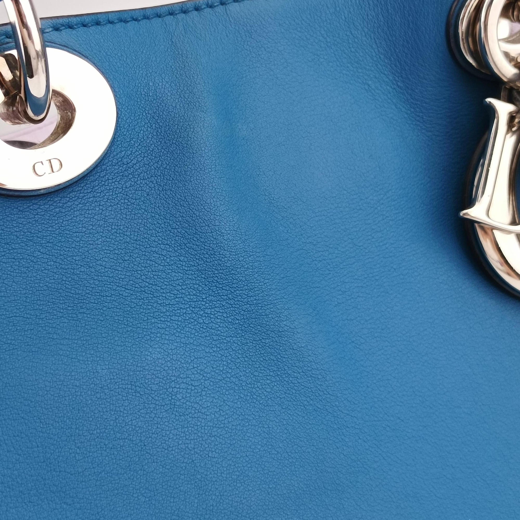Pre-owned Christian Dior Diorissimo Blue Leather  shoulderbag | stylenewstar