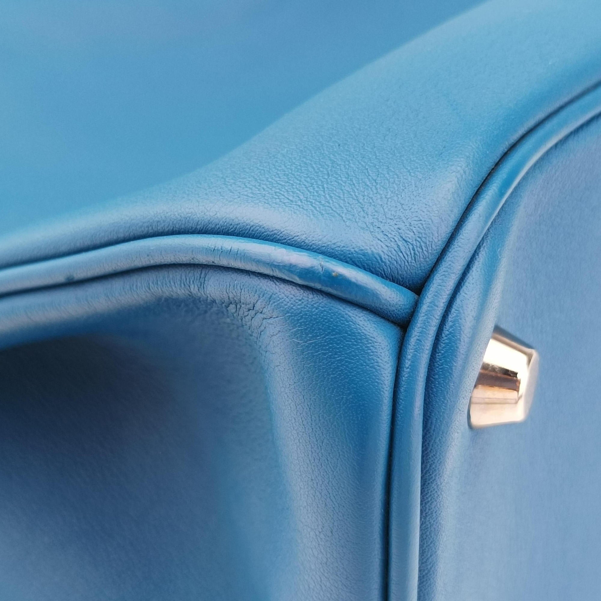Pre-owned Christian Dior Diorissimo Blue Leather  shoulderbag | stylenewstar