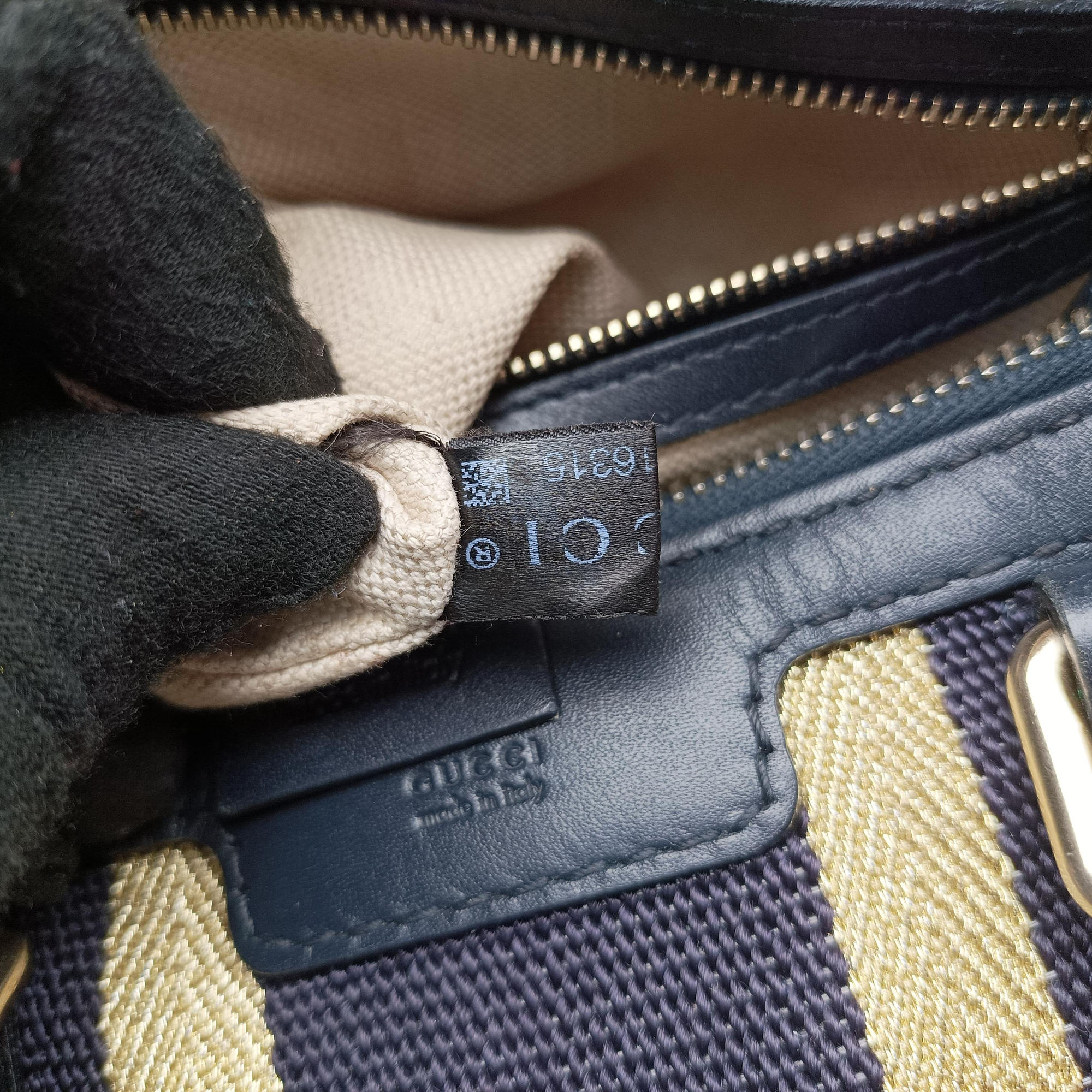 Pre-owned Gucci Sherry Line Navy×beige Leather×Canvas 247205 handbag | stylenewstar