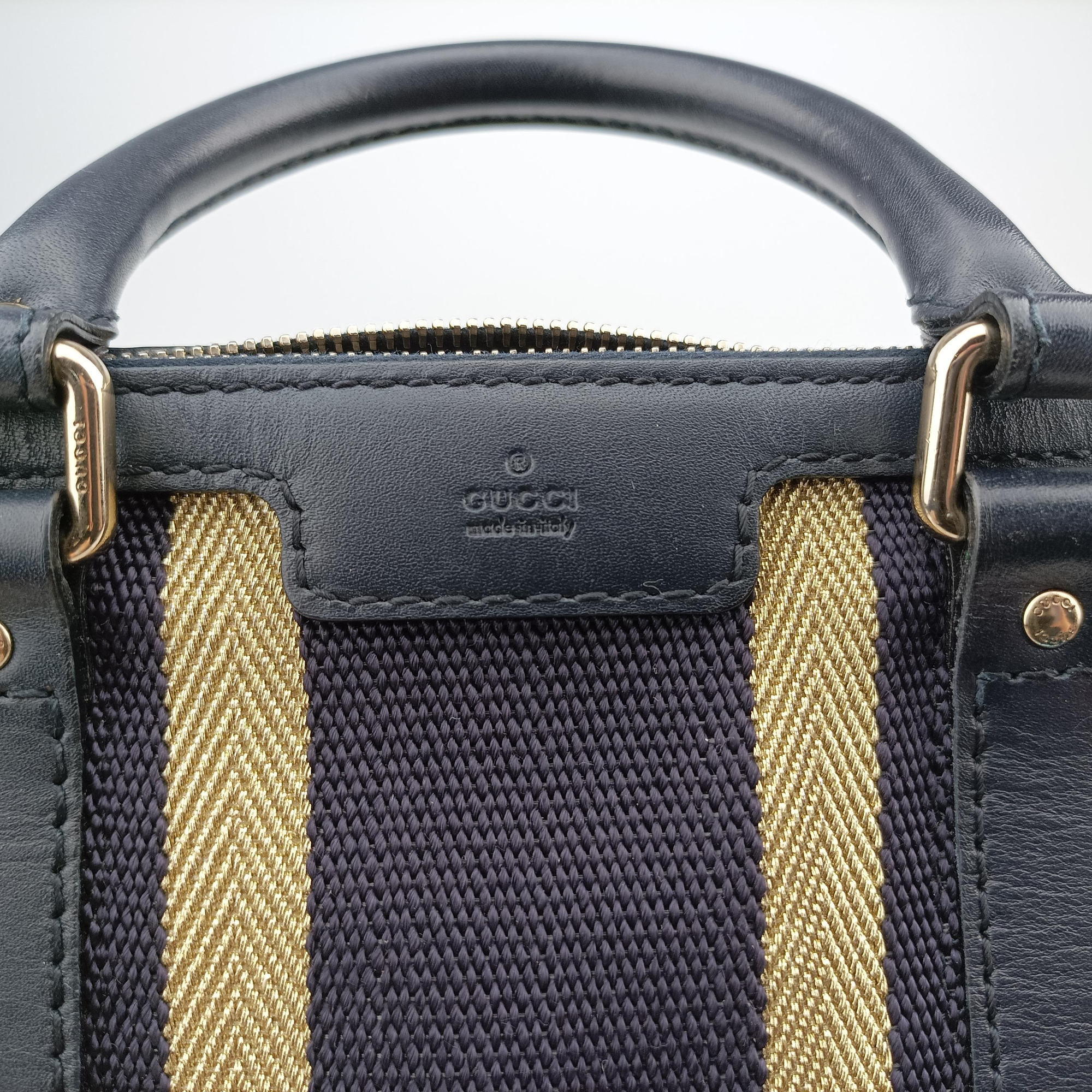 Pre-owned Gucci Sherry Line Navy×beige Leather×Canvas 247205 handbag | stylenewstar