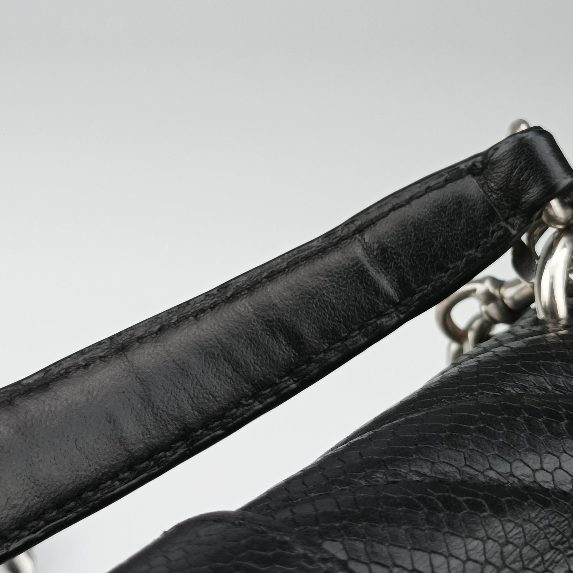 Secondhand Yves Saint Laurent COLLEGE Medium Black Chevron-quilted leather 600279 shoulderbag | stylenewstar