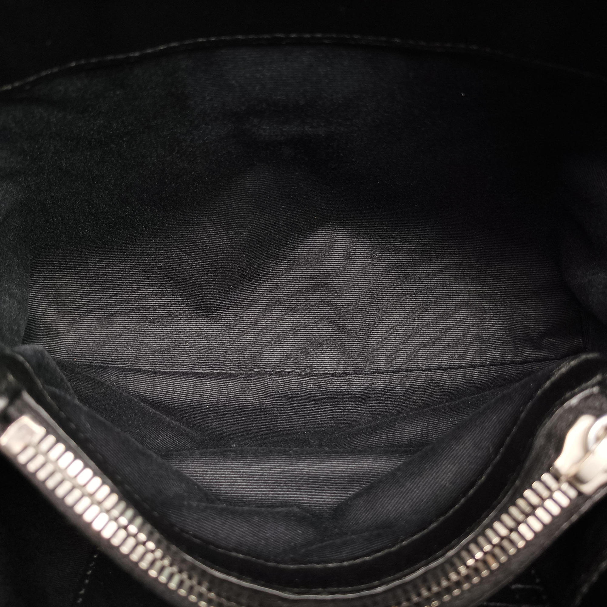 Secondhand Yves Saint Laurent COLLEGE Medium Black Chevron-quilted leather 600279 shoulderbag | stylenewstar