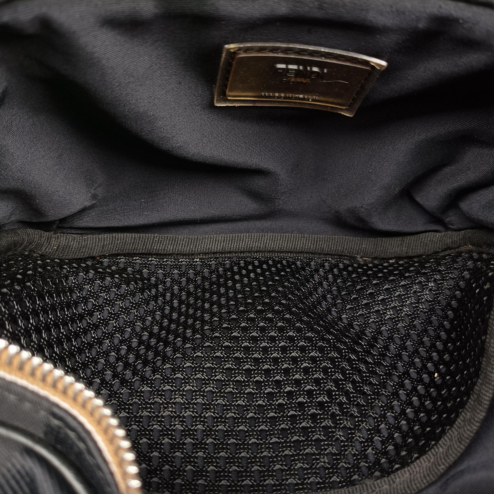 Pre-owned Fendi Pecan AMOR Logo Black canvas 7VA446 bum bag/waist bag | stylenewstar