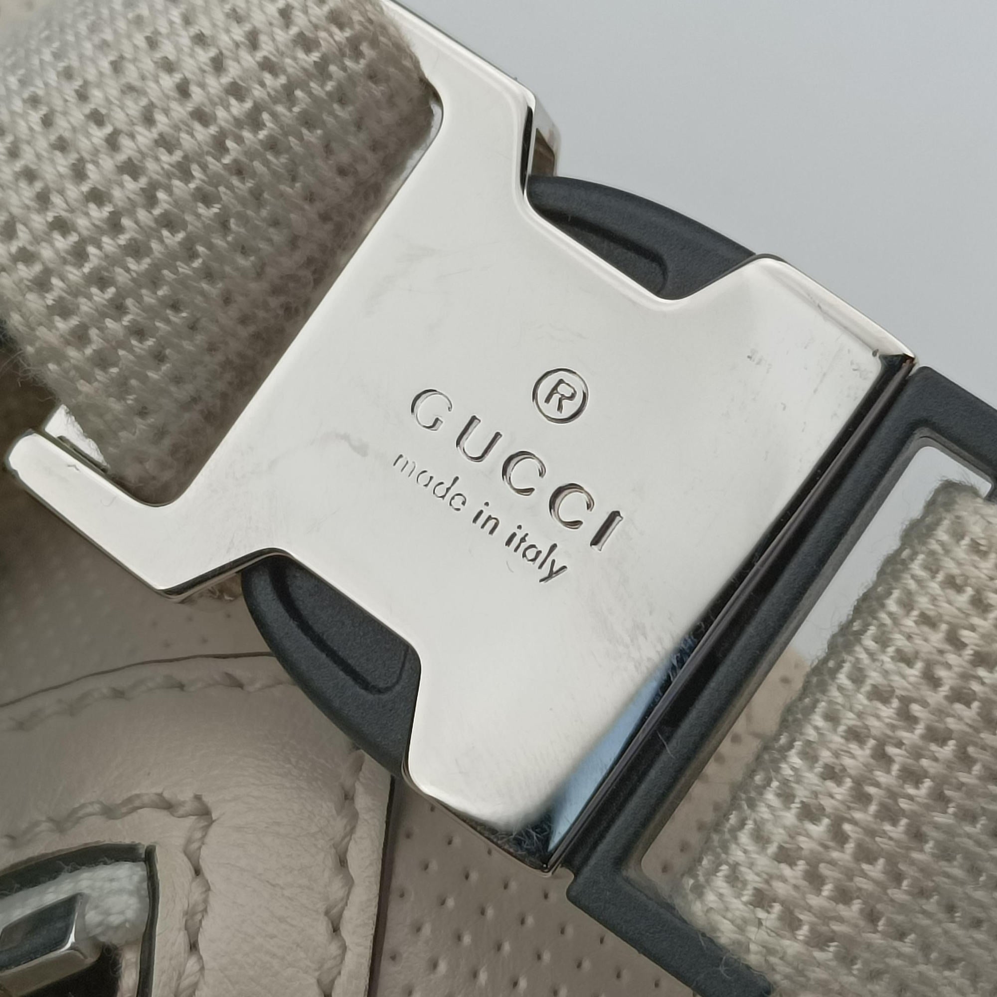 Vintage Gucci GG emboss White Leather 658582 bum bag/waist bag | stylenewstar