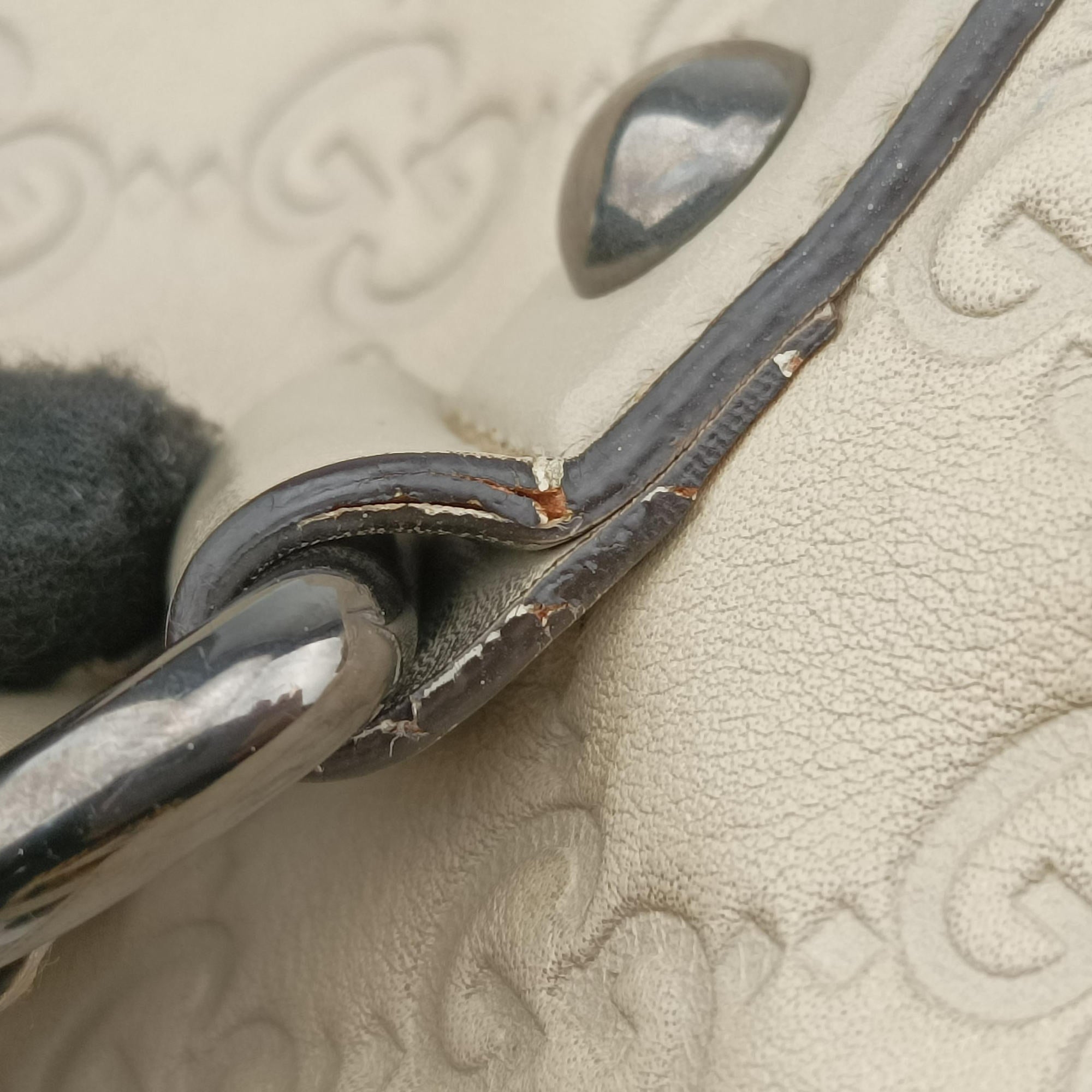 Secondhand Gucci Babouska Hysteria White Leather 229852 handbag | stylenewstar