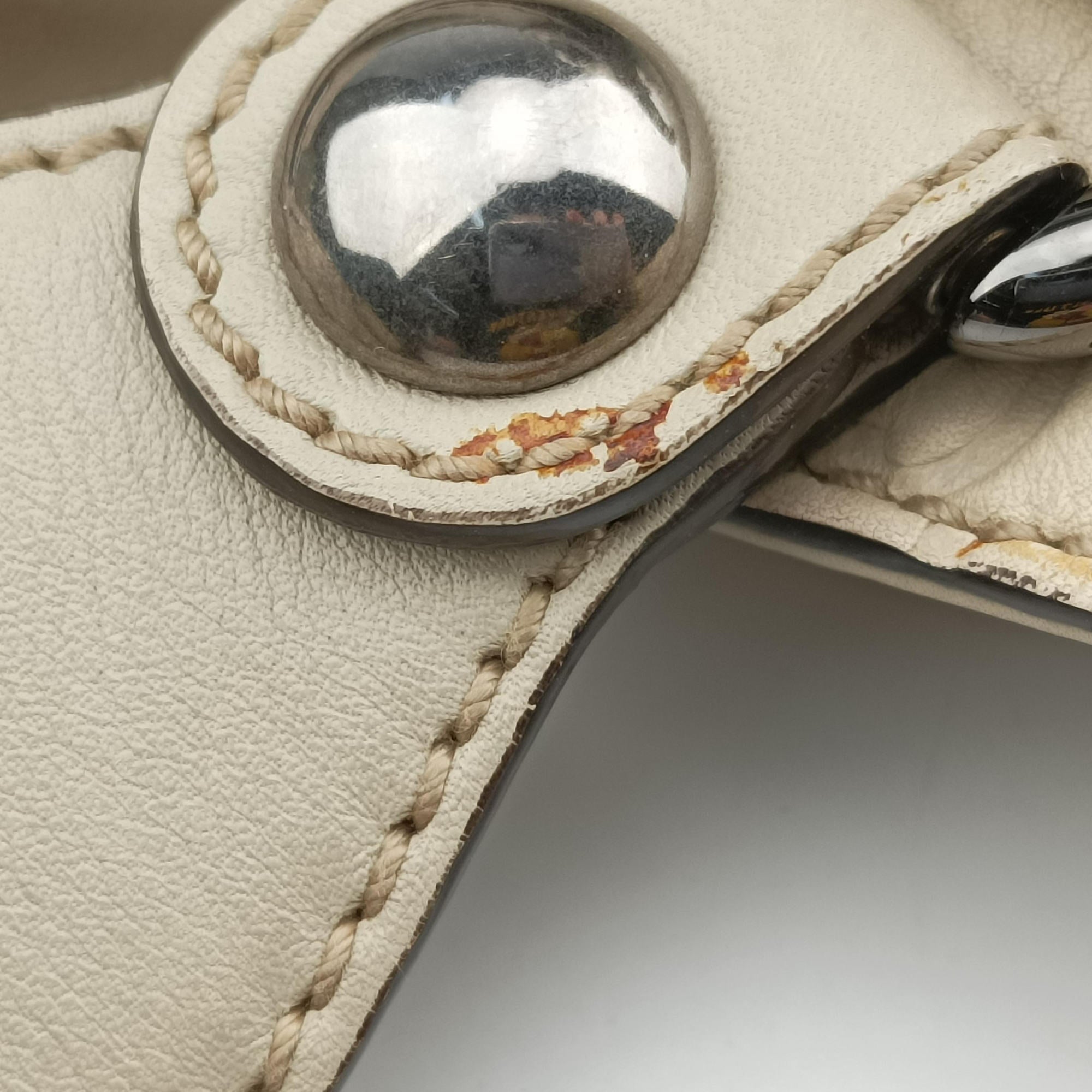 Secondhand Gucci Babouska Hysteria White Leather 229852 handbag | stylenewstar