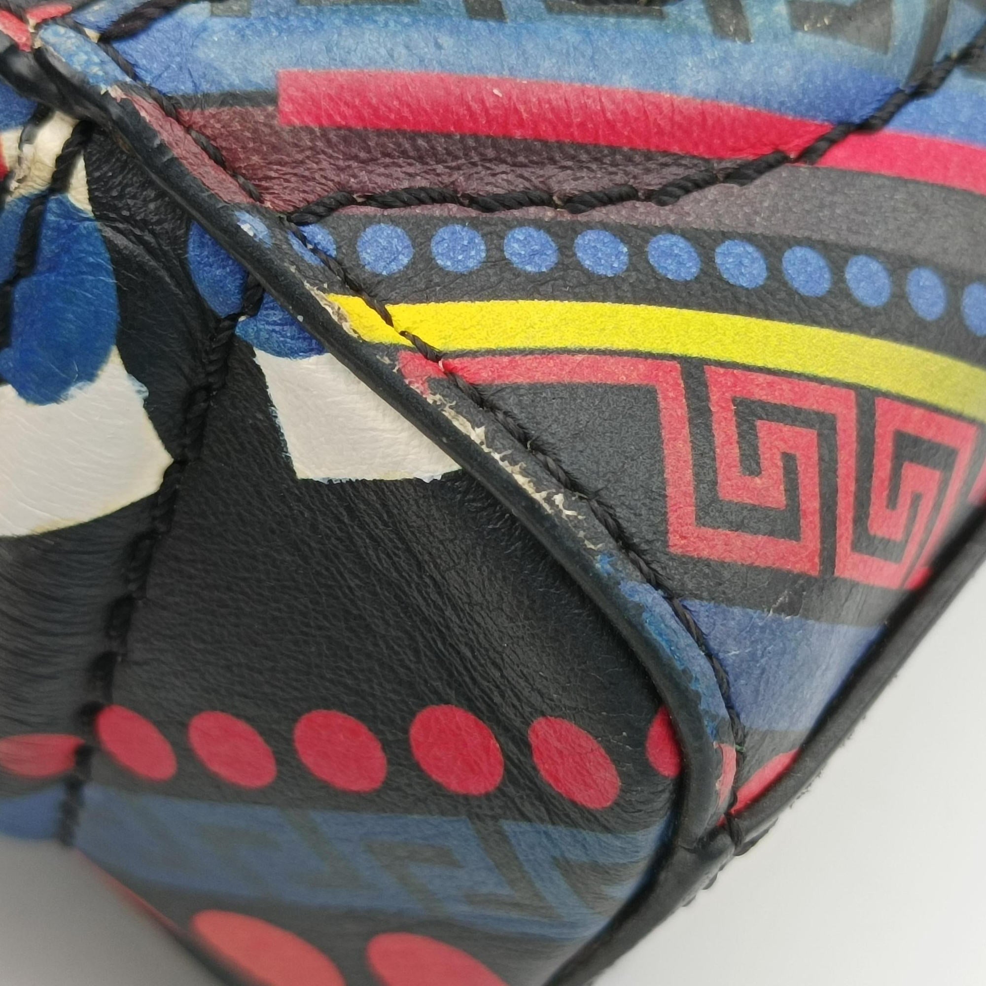 Vintage VERSACE Palazzo Empire Multicolor  Printed Calfskin Leather  shoulderbag | stylenewstar