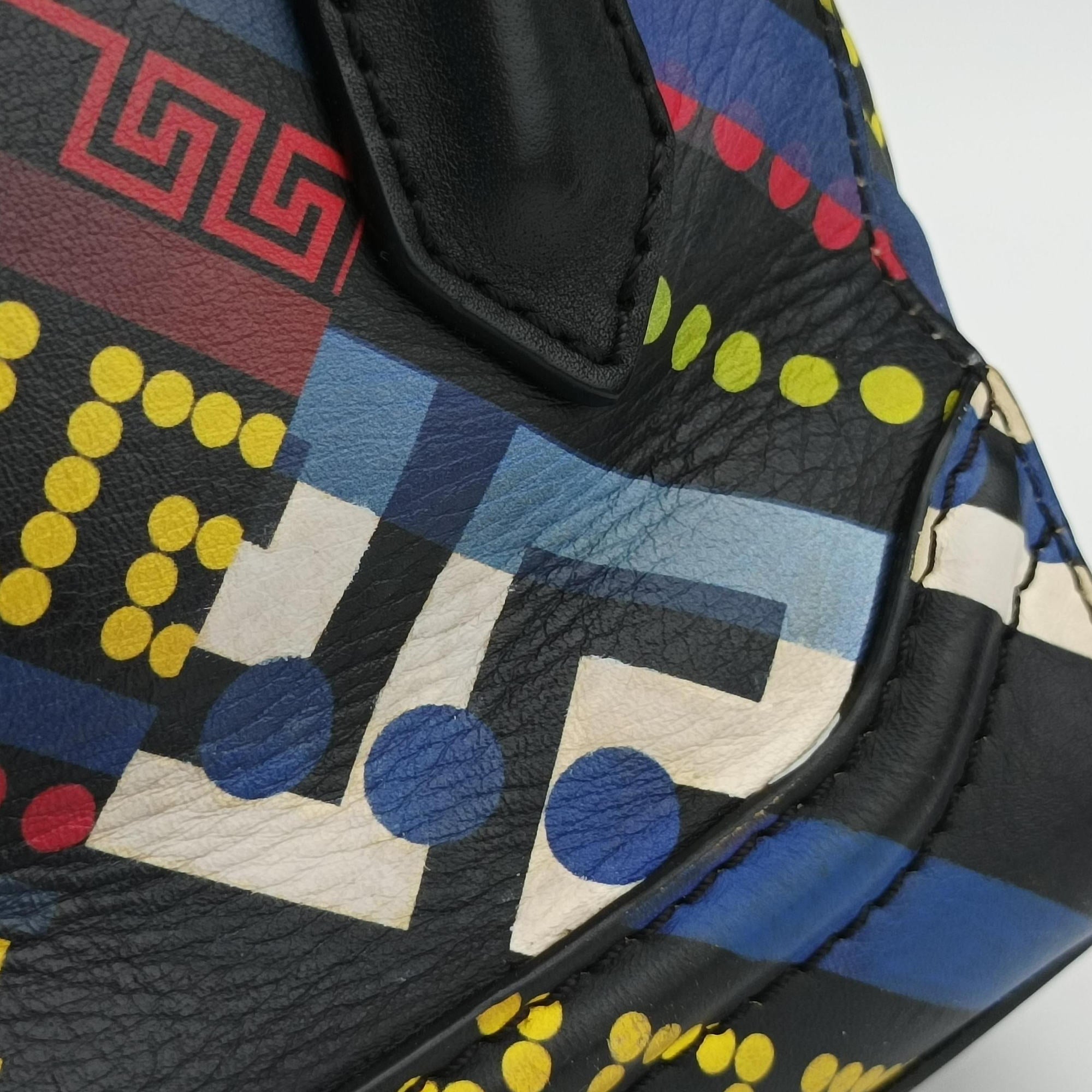 Vintage VERSACE Palazzo Empire Multicolor  Printed Calfskin Leather  shoulderbag | stylenewstar