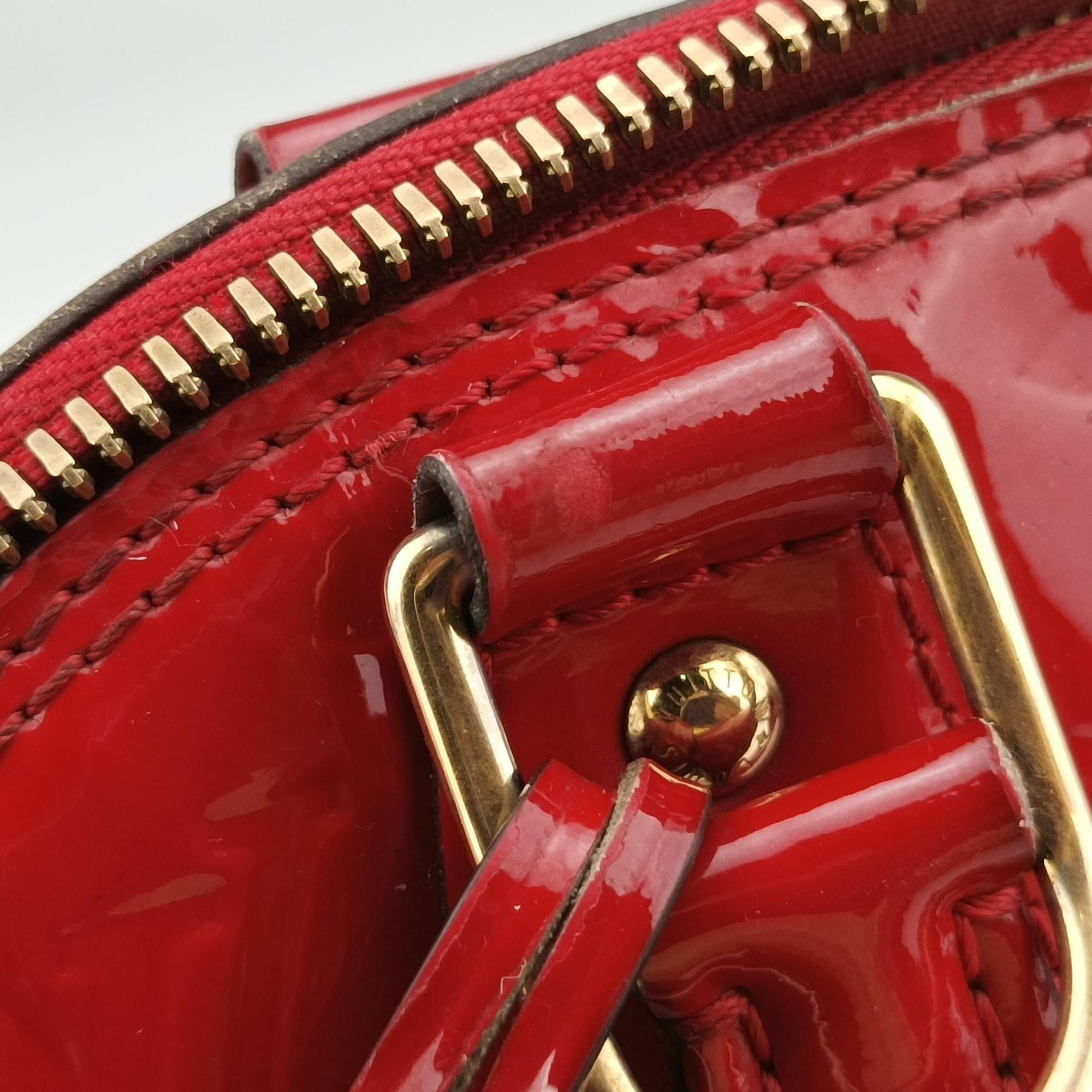 Pre-owned Louis Vuitton Alma BB CERISE Vernis M90174 shoulderbag | stylenewstar