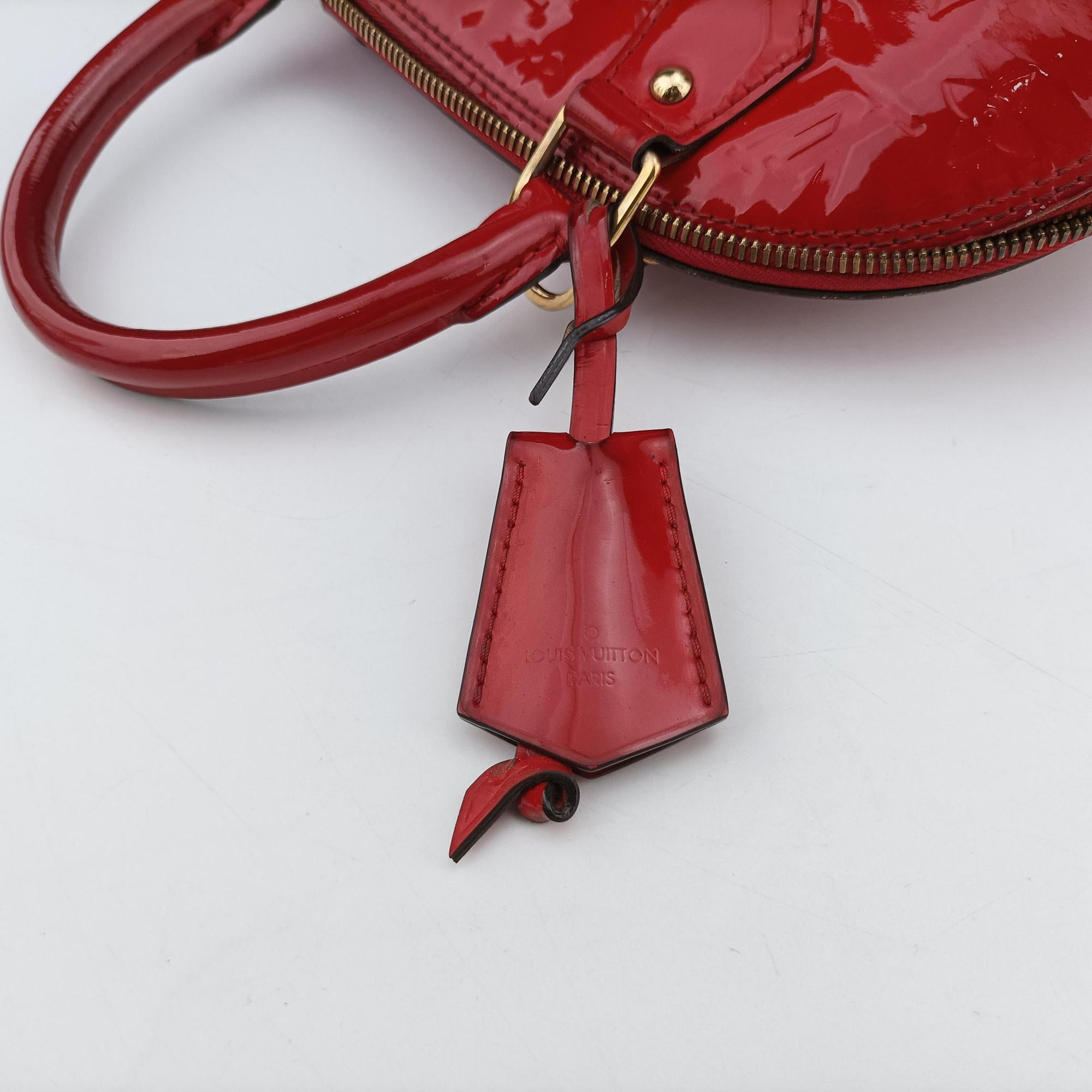 Pre-owned Louis Vuitton Alma BB CERISE Vernis M90174 shoulderbag | stylenewstar