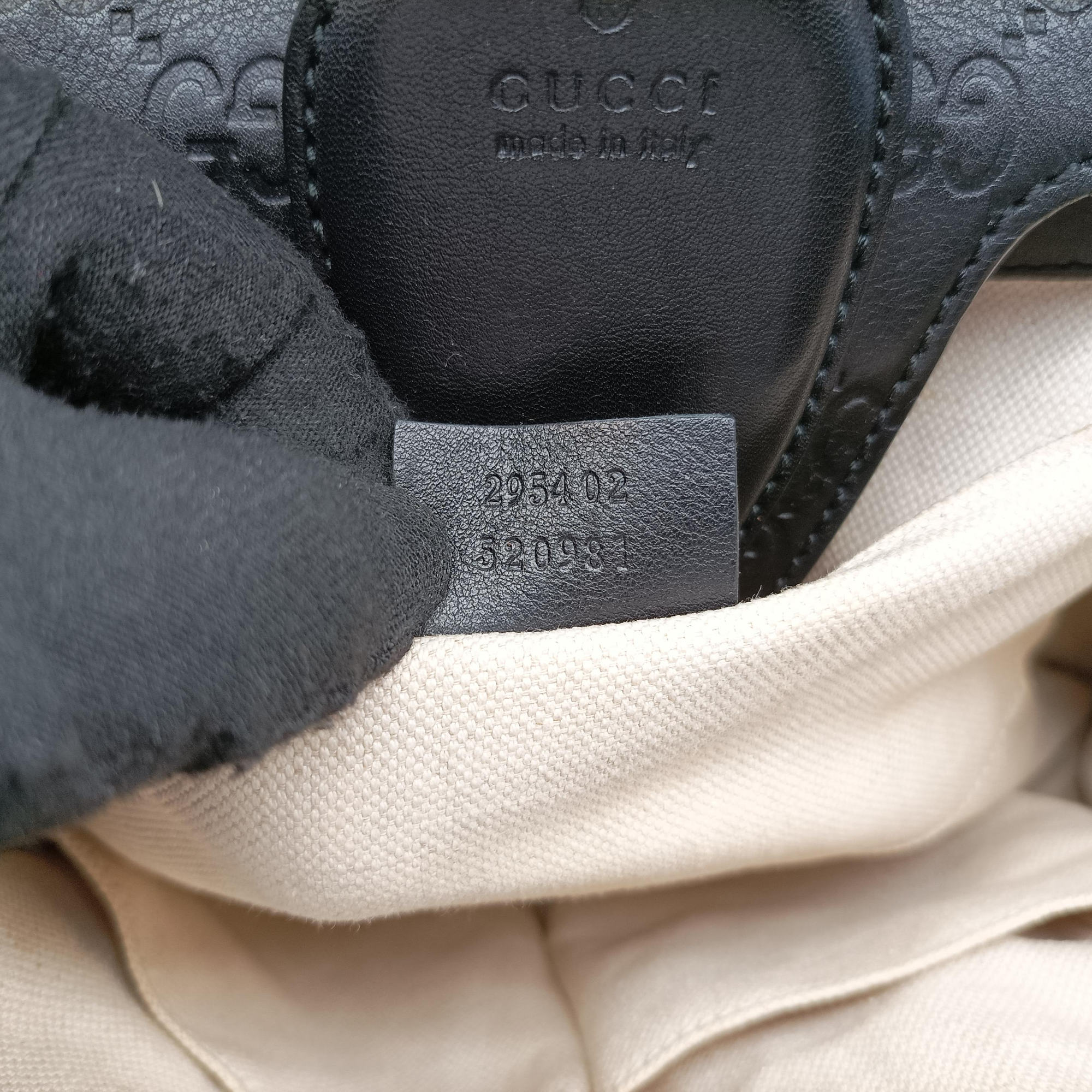 Secondhand Gucci Emily Black Leather 295402 shoulderbag | stylenewstar