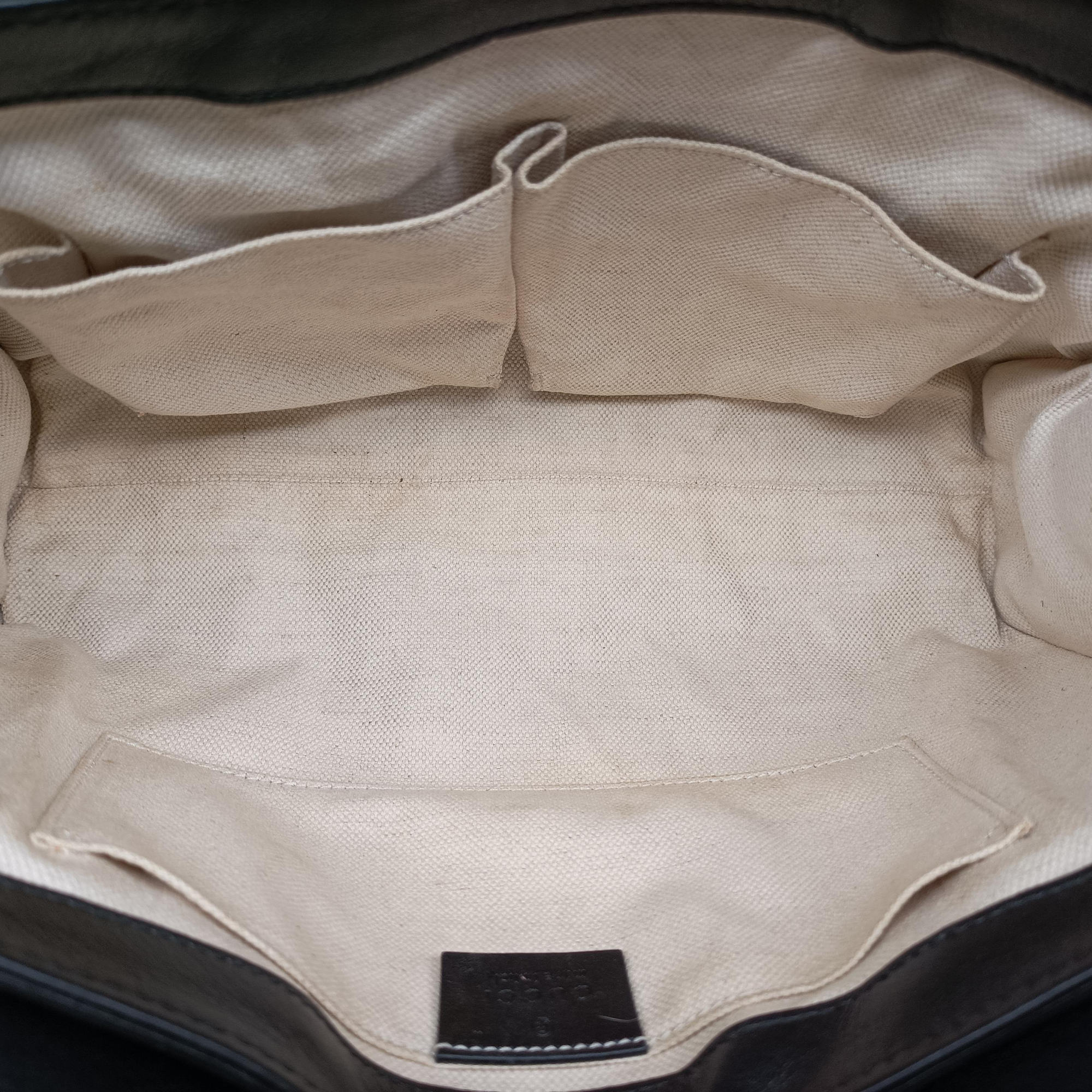 Secondhand Gucci Emily Black Leather 295402 shoulderbag | stylenewstar