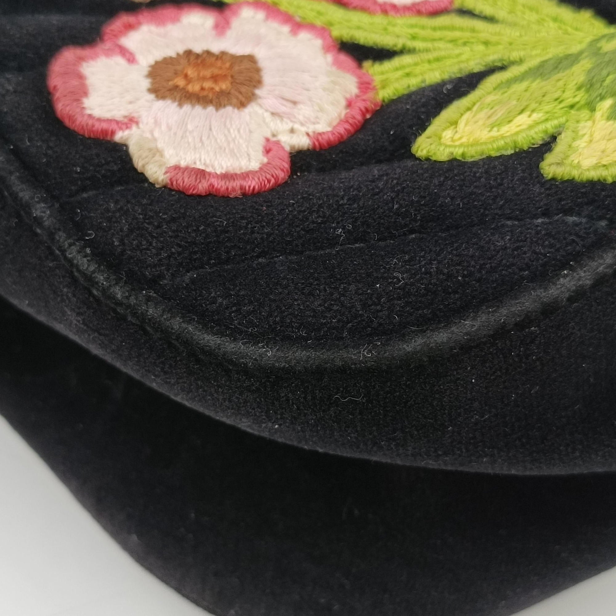 Pre-owned Gucci GG Marmont Black×Multicolour velour 447632 shoulderbag | stylenewstar