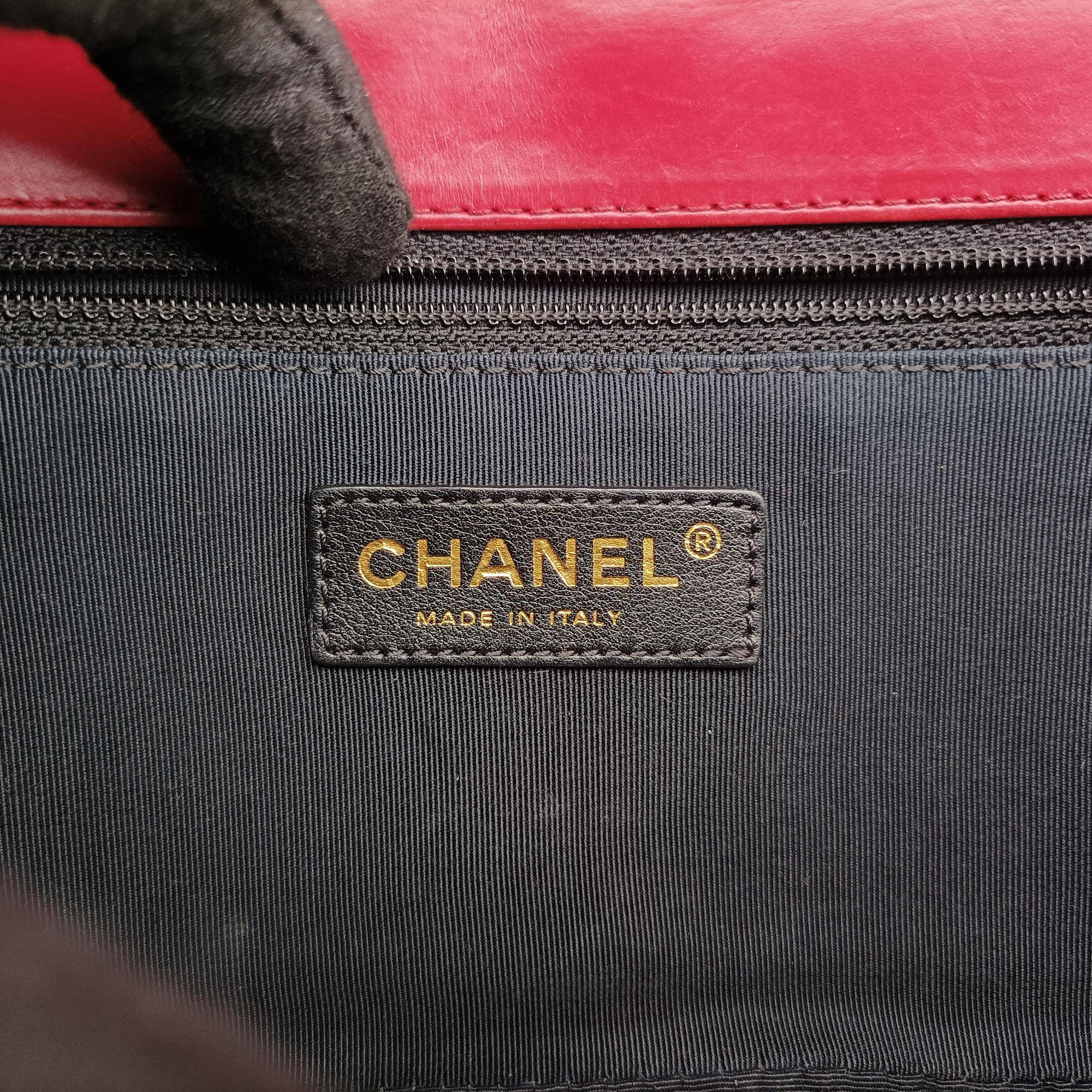 Pre-owned Chanel BOY CHANEL Red Leather A66713 shoulderbag | stylenewstar