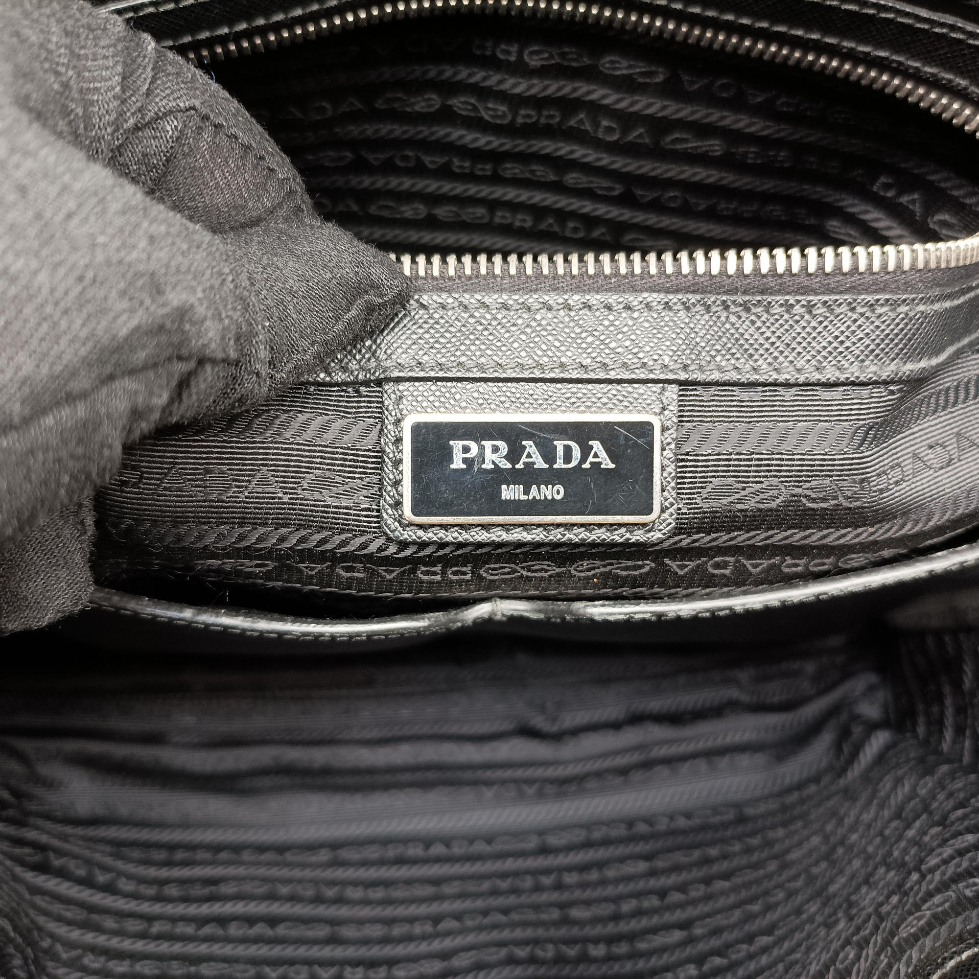 Pre-owned Prada Business Briefcase Black SAFFIANO Leather 2VE011 handbag | stylenewstar