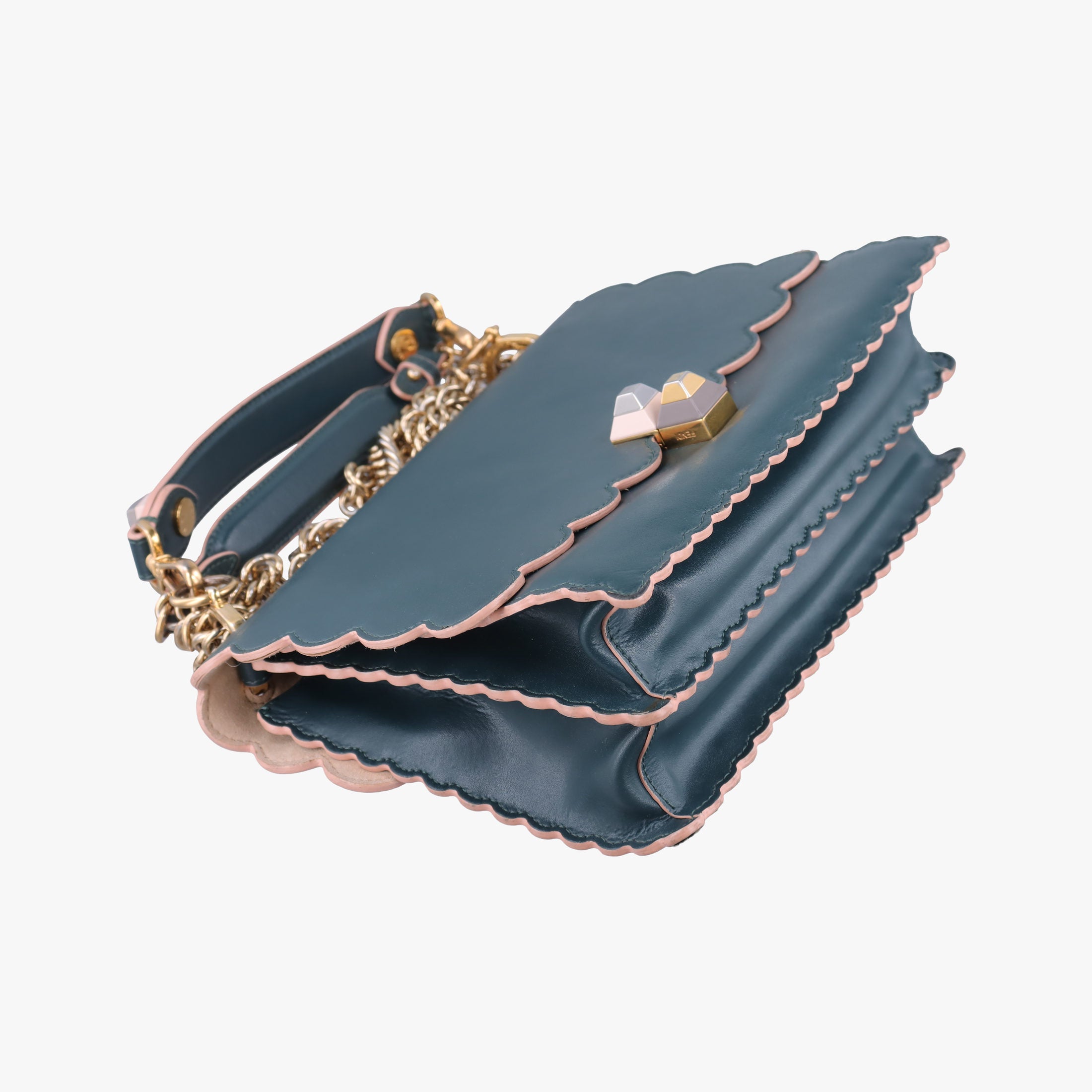 Pre-owned Fendi KAN I Green Leather 8BT283 shoulderbag | stylenewstar