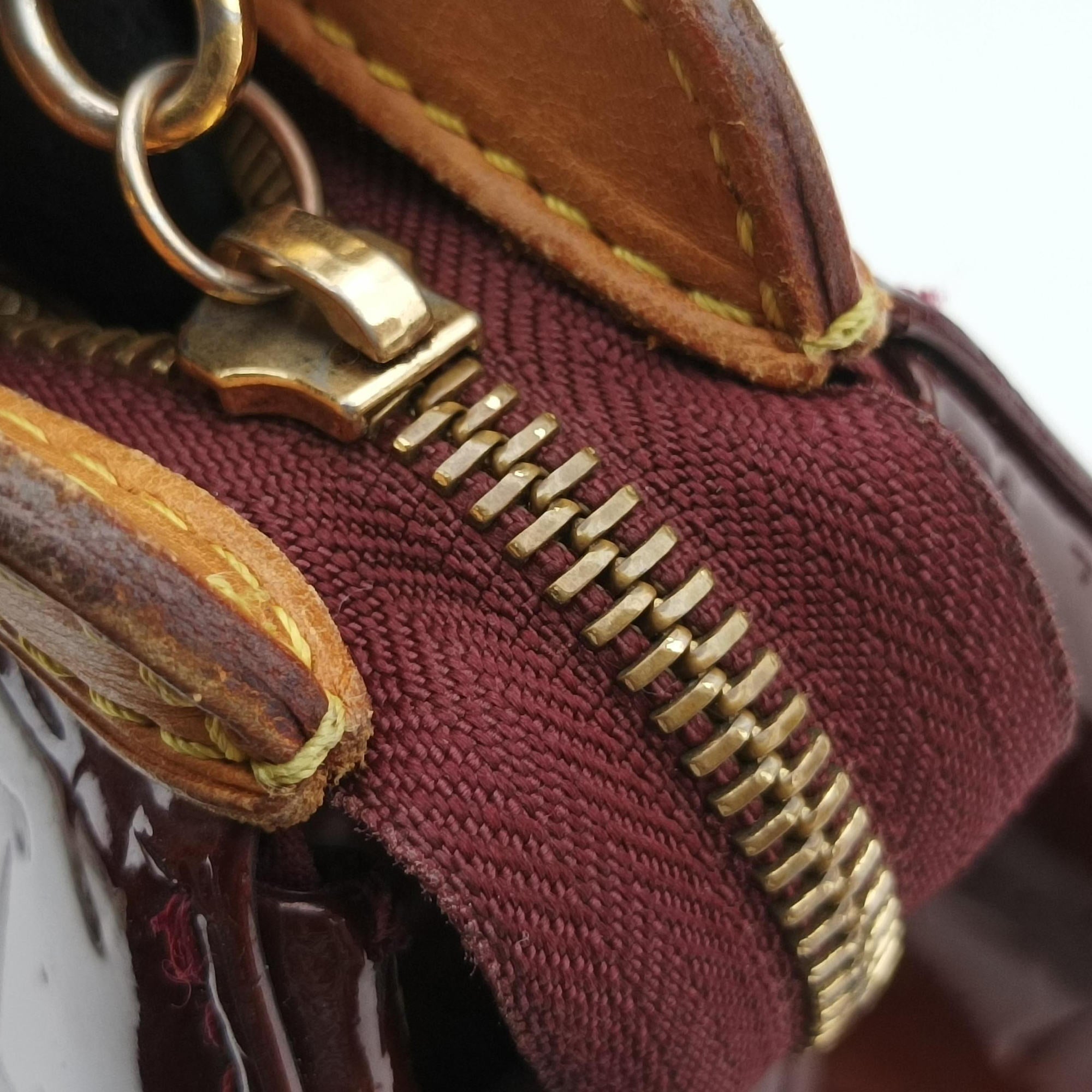 Vintage Louis Vuitton Brea MM ROUGE FAUVISTE Vernis M91690 shoulderbag | stylenewstar
