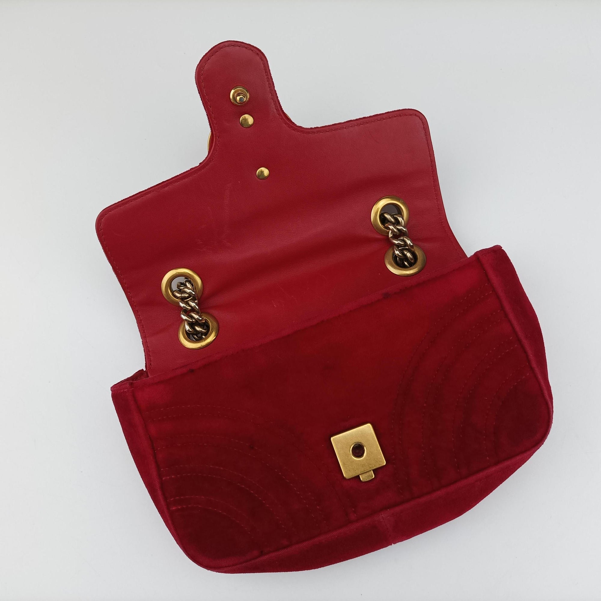 Pre-owned Gucci GG Marmont Red velour 446744 shoulderbag | stylenewstar