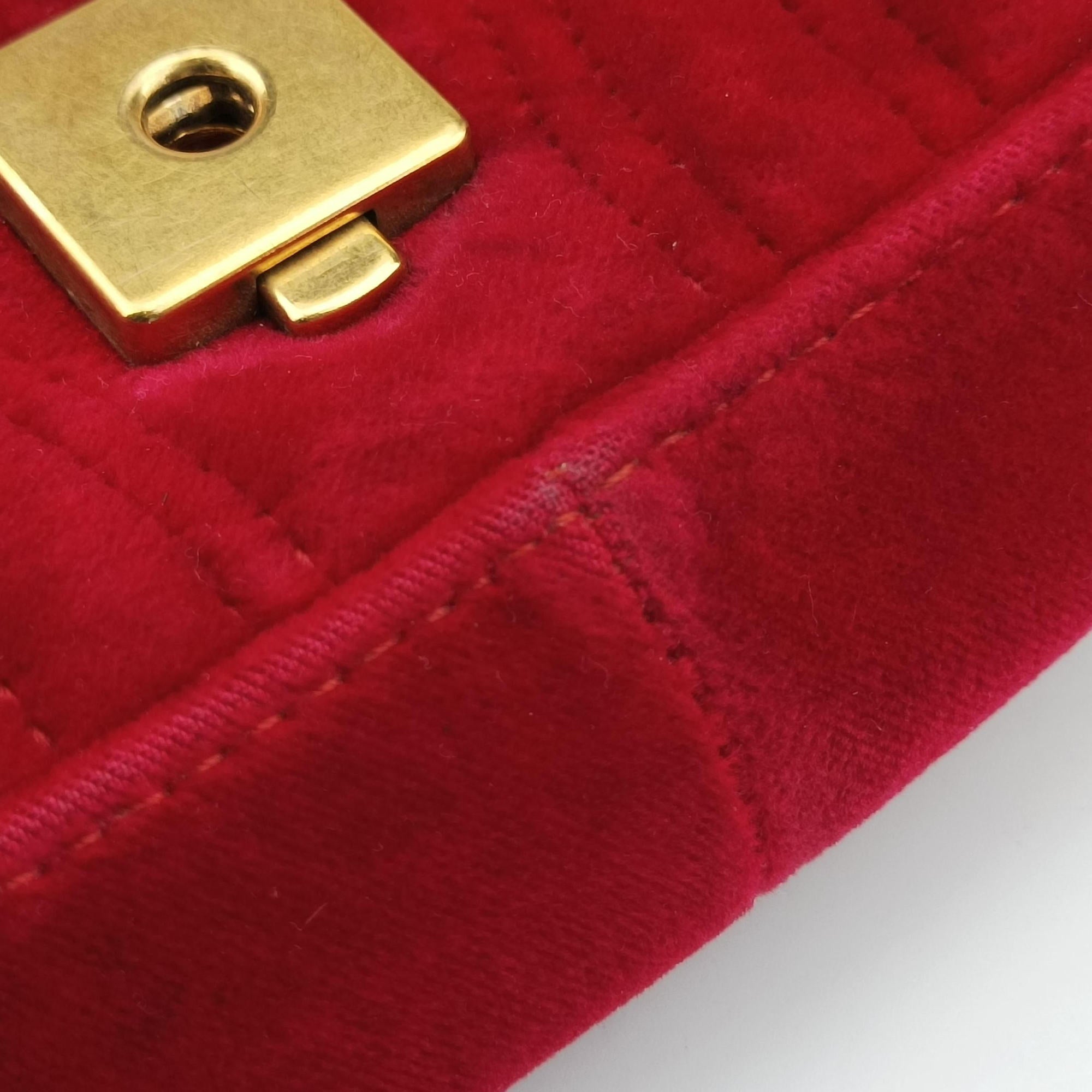Pre-owned Gucci GG Marmont Red velour 446744 shoulderbag | stylenewstar