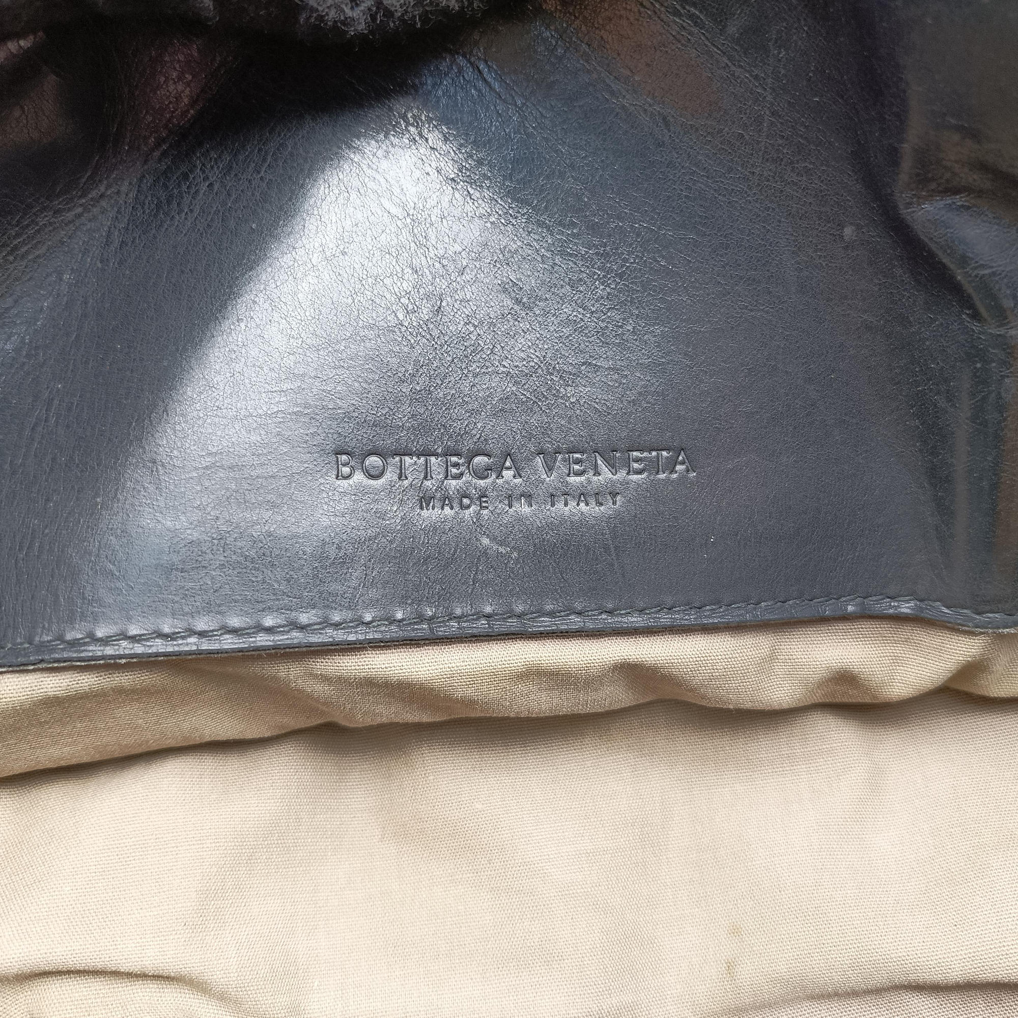 Pre-owned Bottega Veneta Intrecciato Black lambskin  shoulderbag | stylenewstar